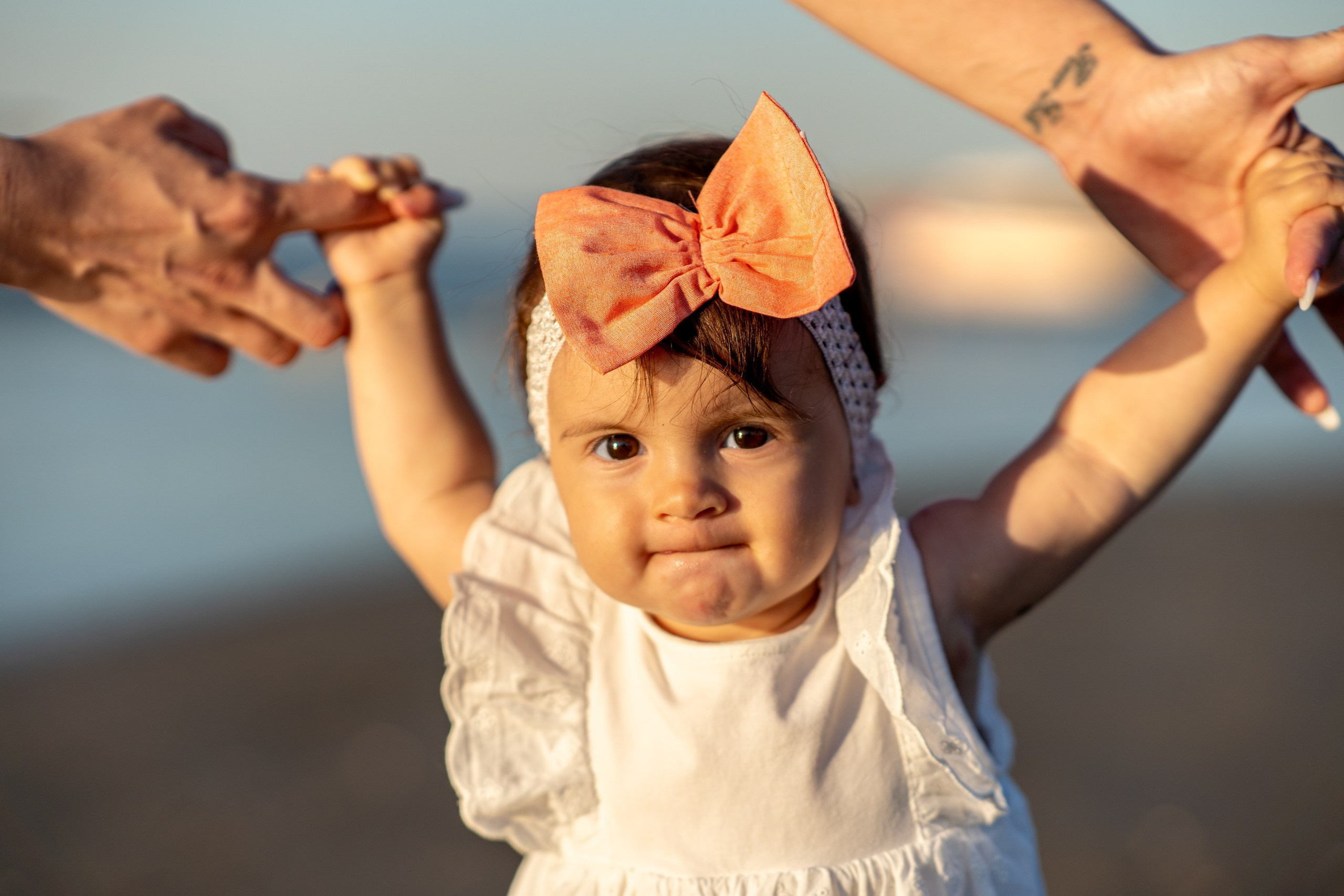 Raluca si Ecaterina. Adelinne — fotograf profesionist în Constanța pentru familii, bebeluși și evenimente