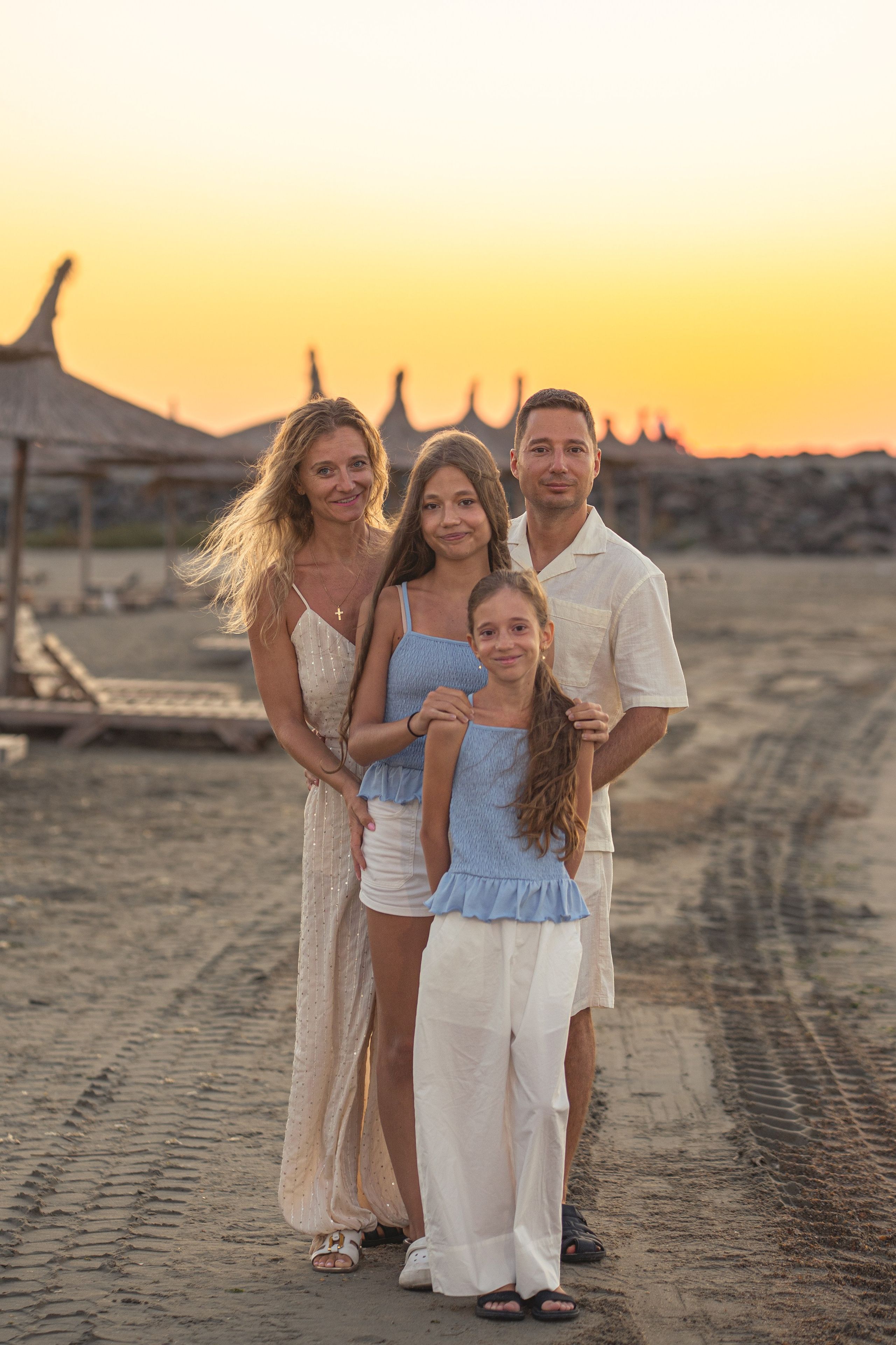 Happy family. Adelinne — fotograf profesionist în Constanța pentru familii, bebeluși și evenimente