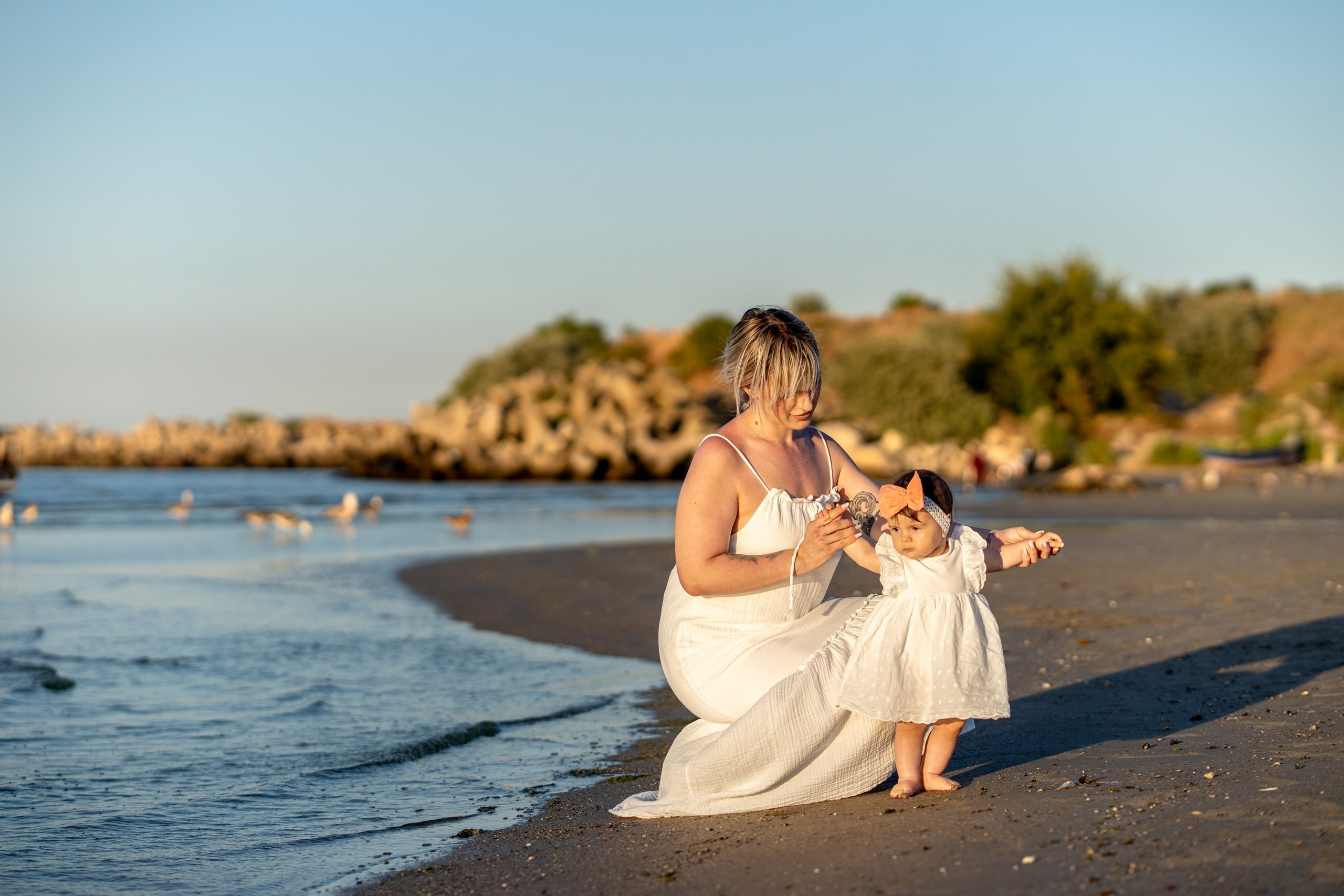 Raluca si Ecaterina. Adelinne — fotograf profesionist în Constanța pentru familii, bebeluși și evenimente