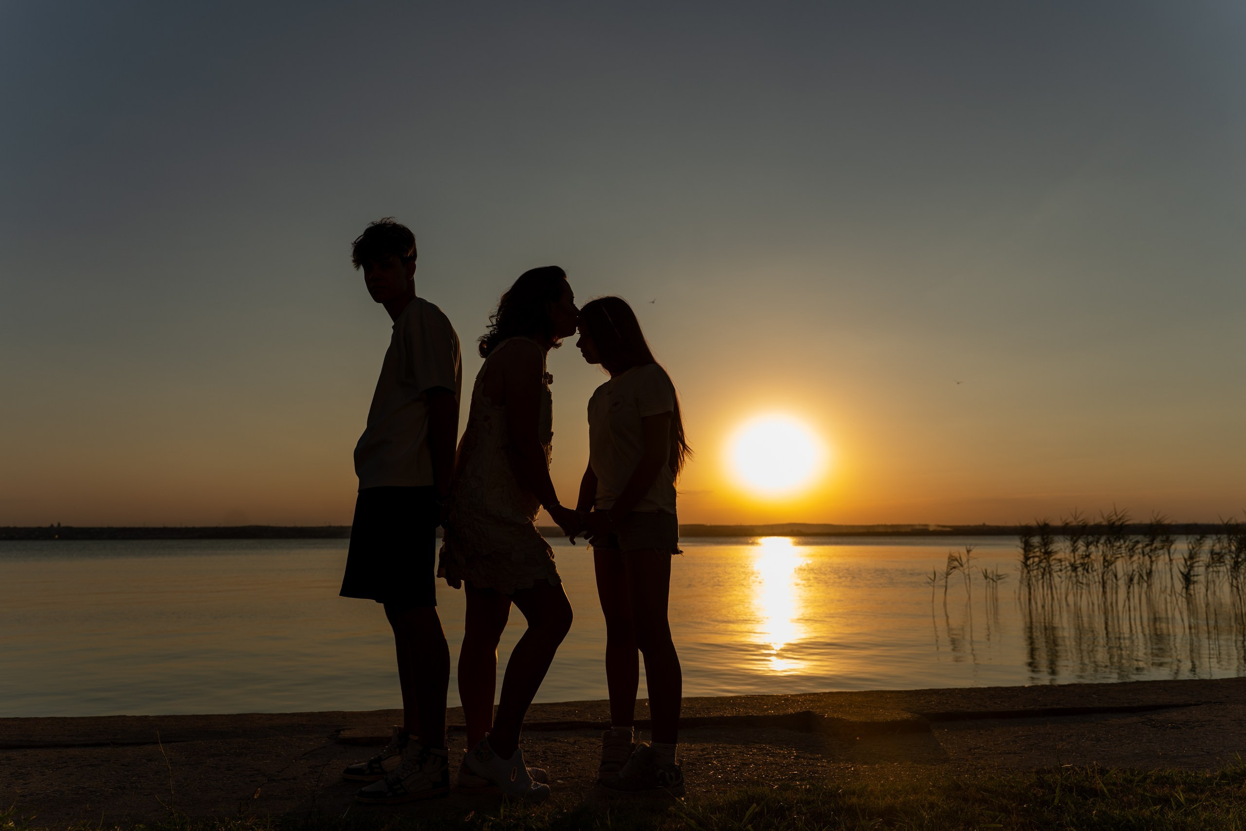 Anca, Sara si Luca. Adelinne — fotograf profesionist în Constanța pentru familii, bebeluși și evenimente