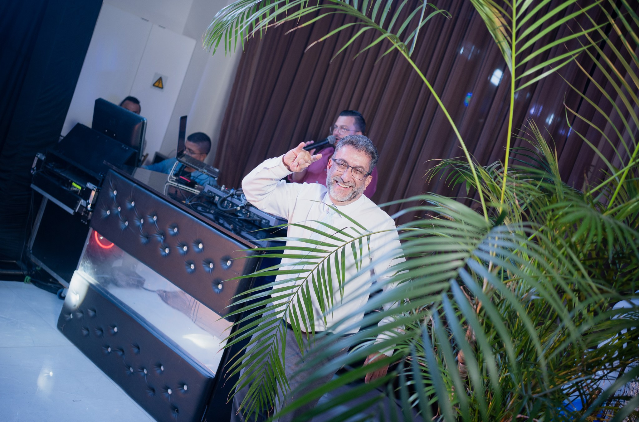 Lara — Hall Palace / Bauru SP. Robson Colaço