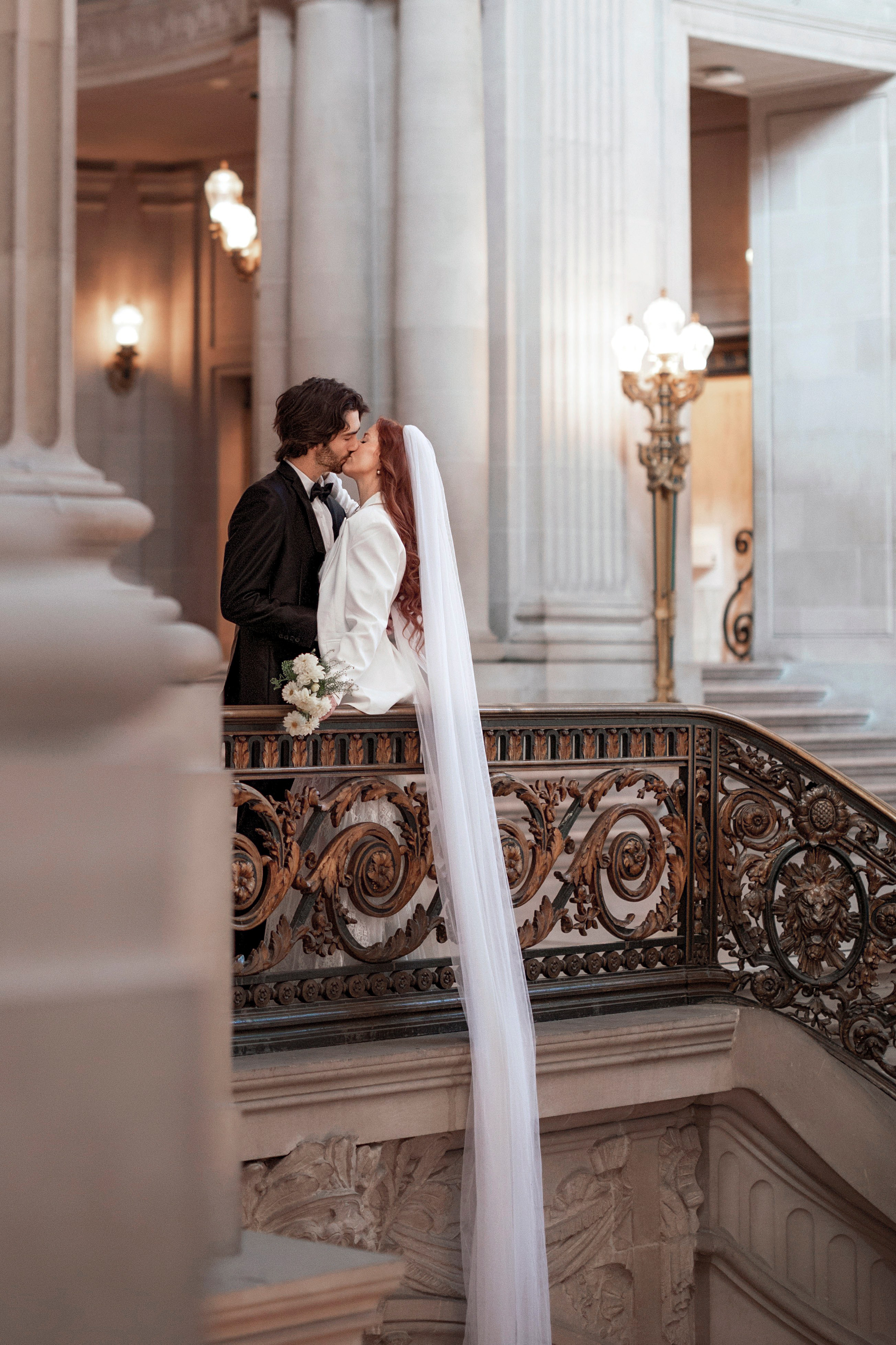 San Francisco City hall. Bay Area Photographer: family, maternity, love story, wedding