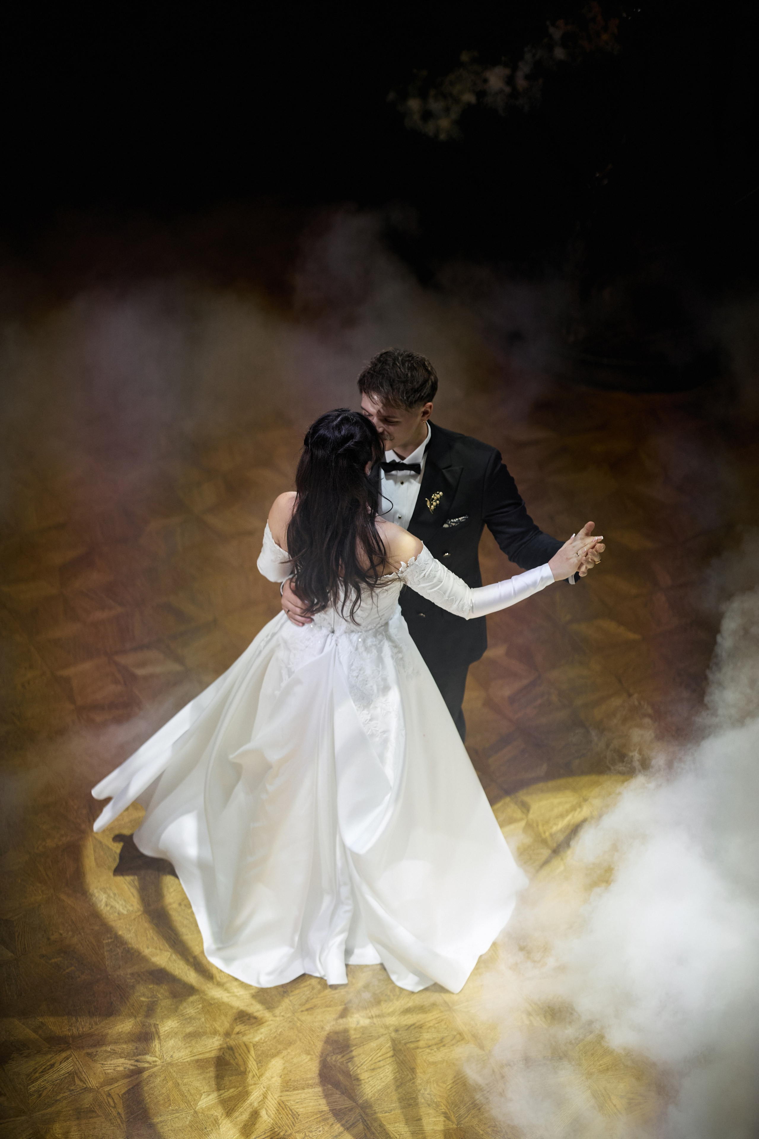 Wiktoria & Kacper. Pałac Goetz. Fotograf ślubny i rodzinny w Krakowie Yana Klymova