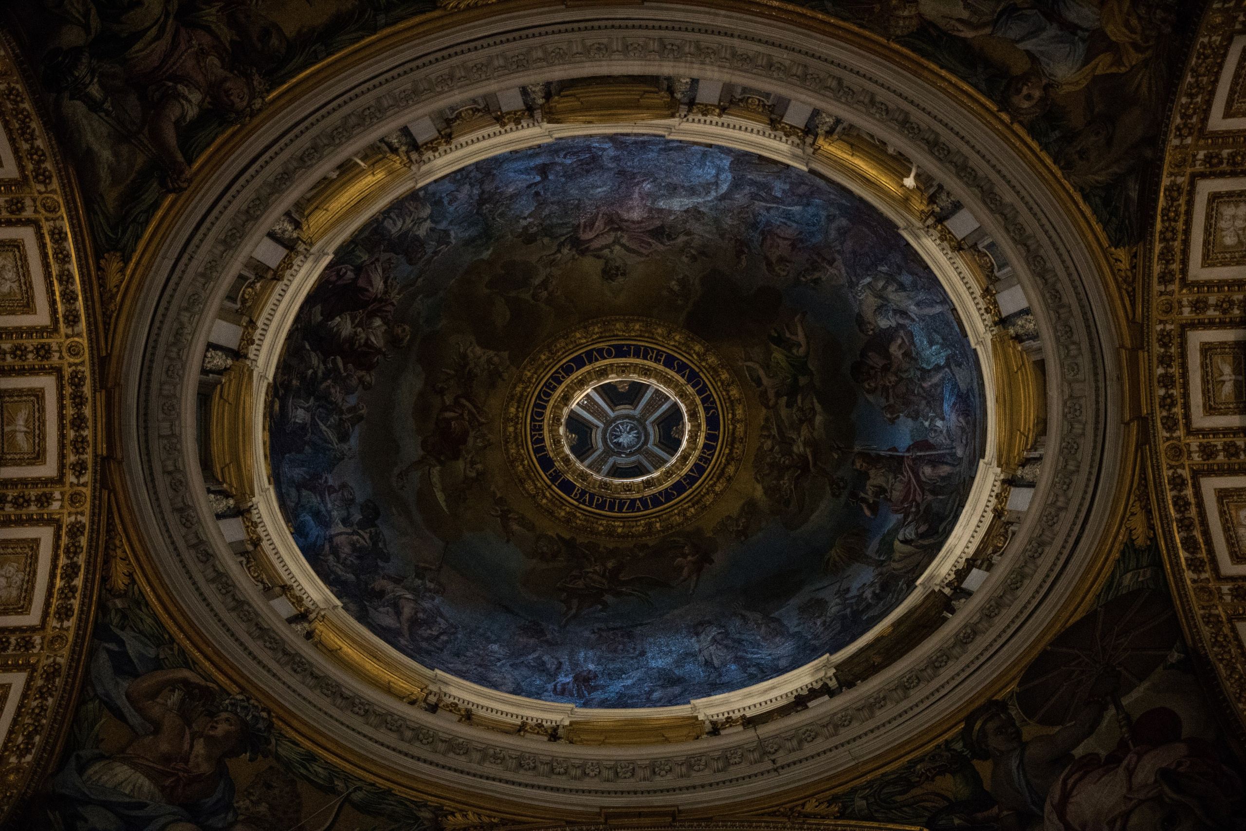 EXHIBITION. Lero Photographer and a set designer|individual custom portrait and advertising photography in Zutphen