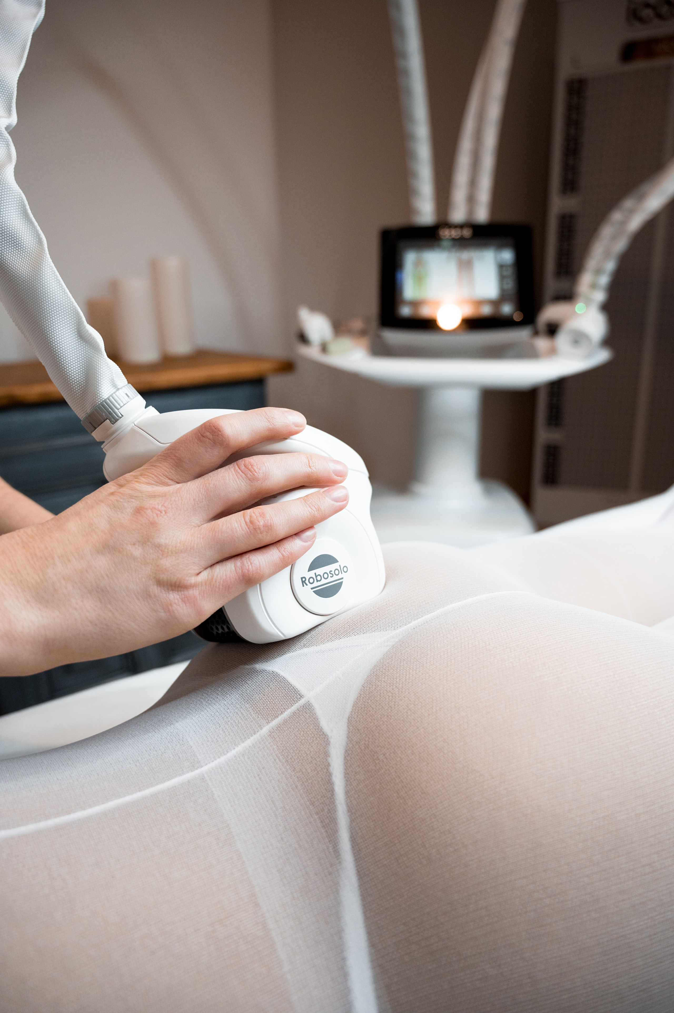 Saint Monica beauty studio in Prague. ANNA-MARIA PHOTO CONTENT CREATOR — фотограф, эстет, художник и визуальный эксперт в Instagram, работающий в Праге