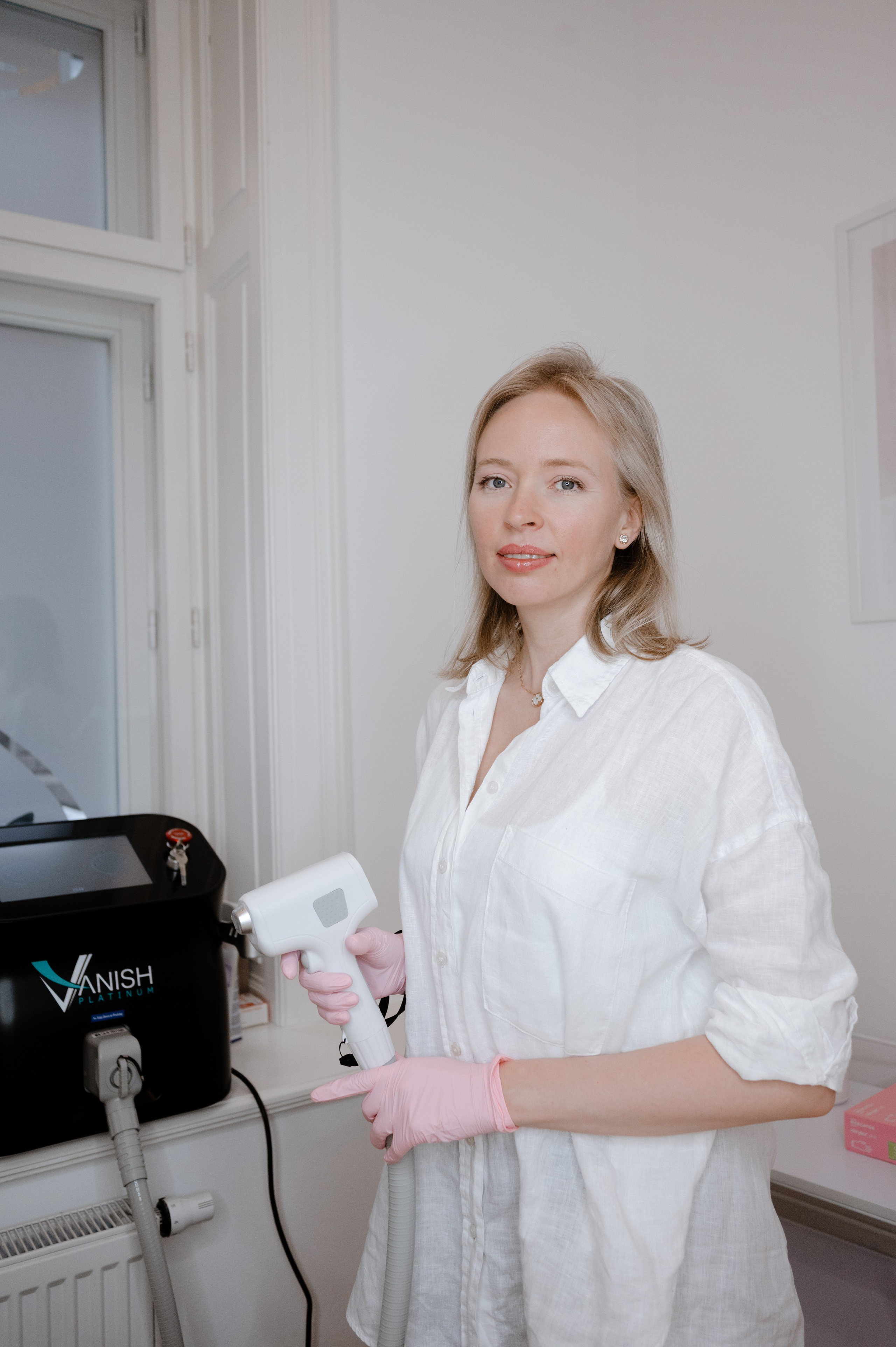 Astudio beauty studio in Prague. ANNA-MARIA PHOTO CONTENT CREATOR — фотограф, эстет, художник и визуальный эксперт в Instagram, работающий в Праге