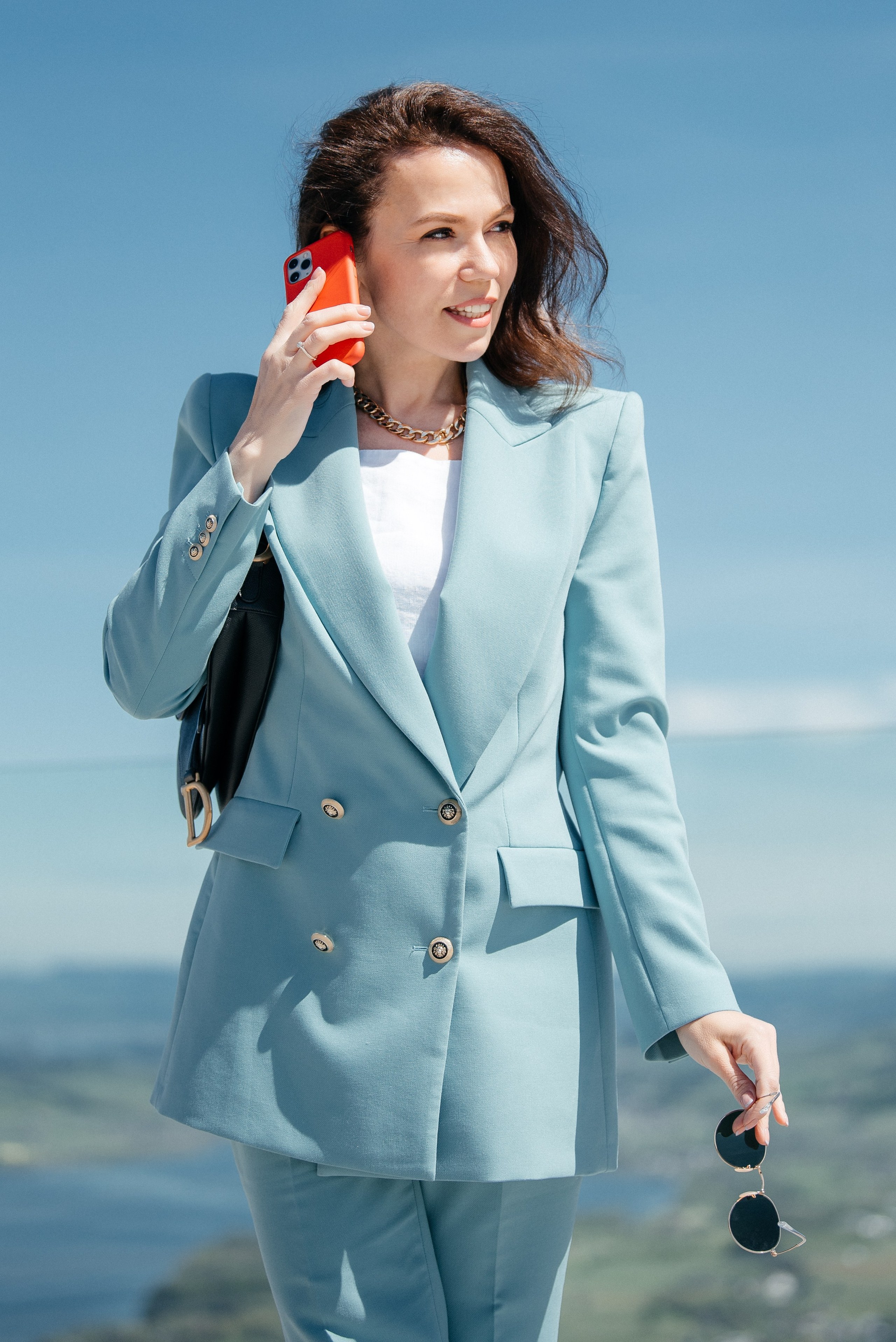 PEOPLE. Hallo! Ich bin Elena und arbeite als Immobilienfotografin