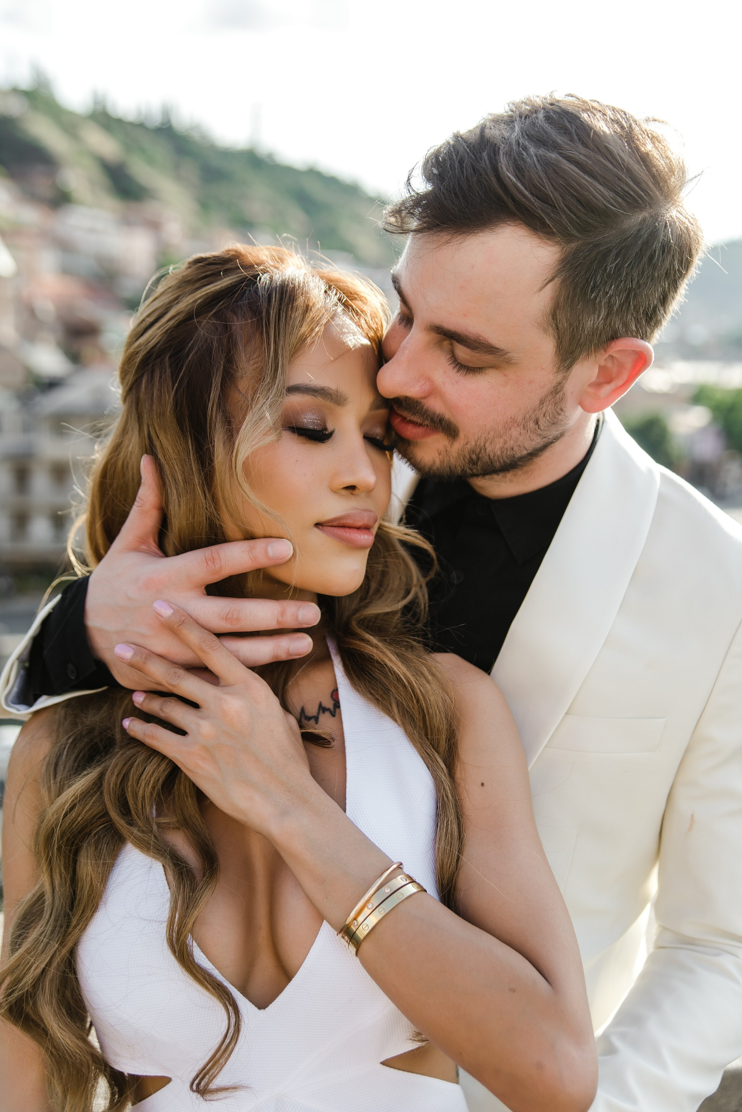 Wedding Photographer for Philippines Couples in Georgia. Destination Wedding Photographers in Georgia, Armenia. Maks Kovalenko and Lara Tatosyan. Wedding videographer