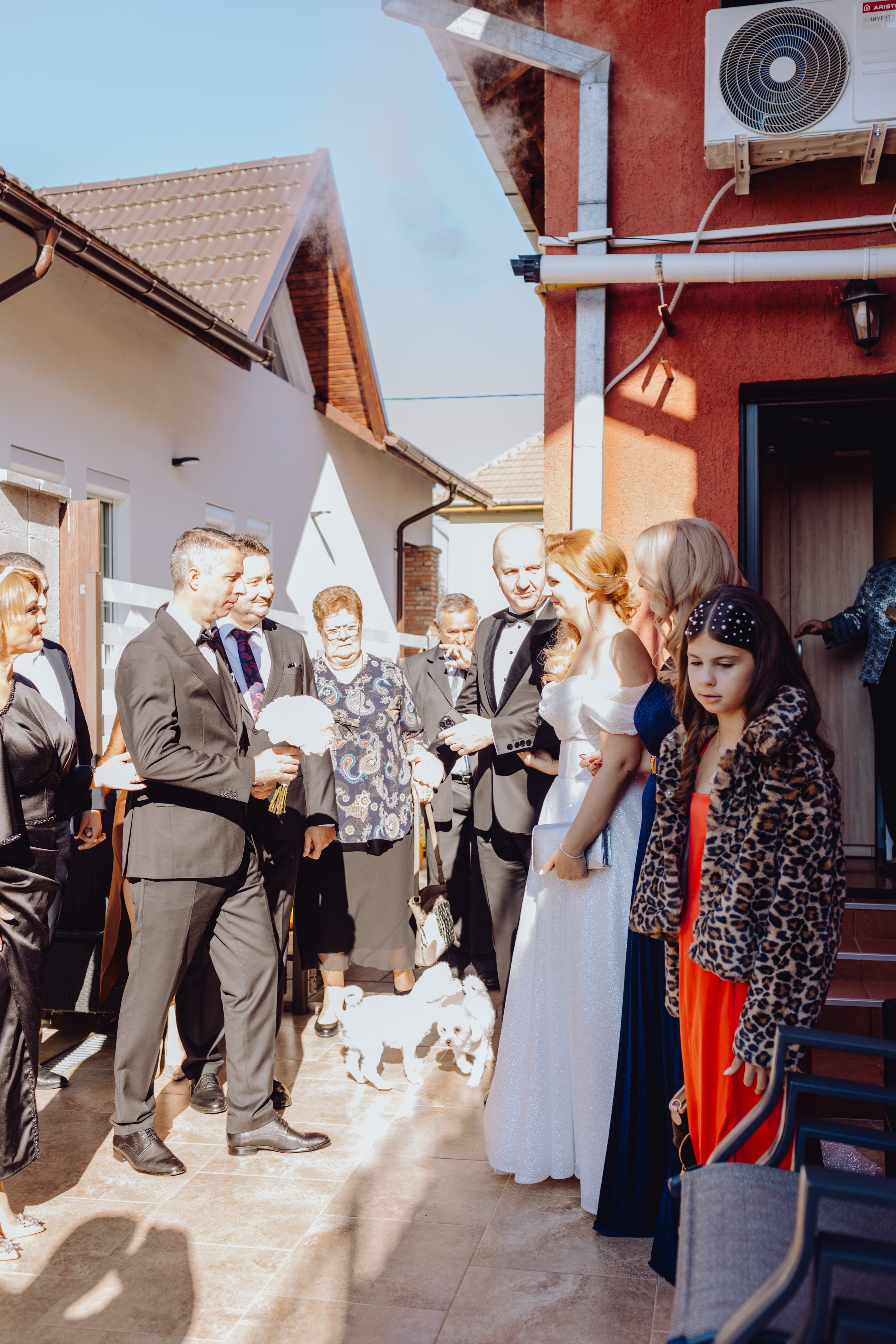 Alexandru & Maria. Wedding & couple photographer from Romania Rut Vetan