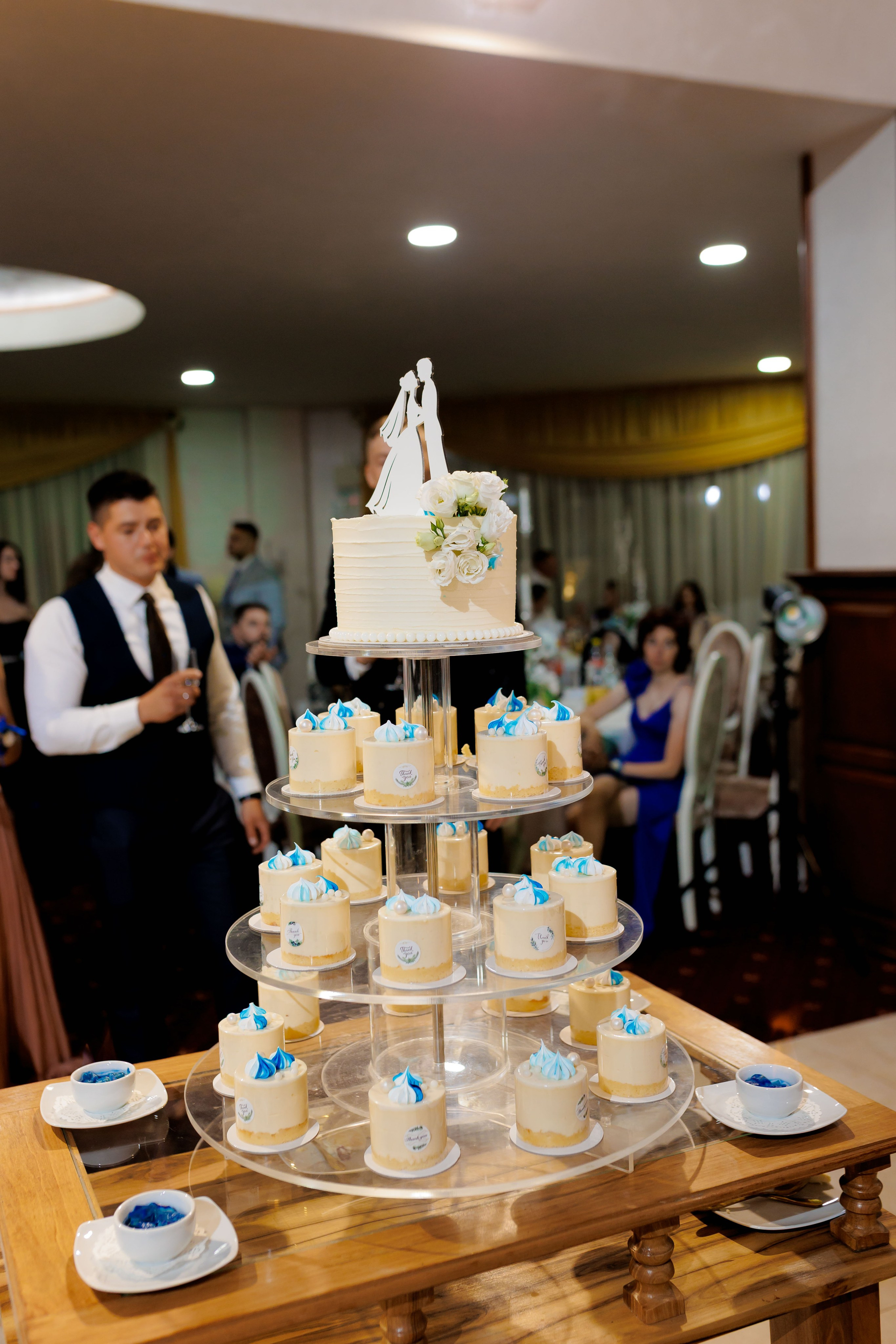 Loredana & Emilian – Ziua Nunții | Videografie - fotografie Botez Suceava, Iași, Botoșani. Servicii foto-video profesionale, pentru momente de neuitat
