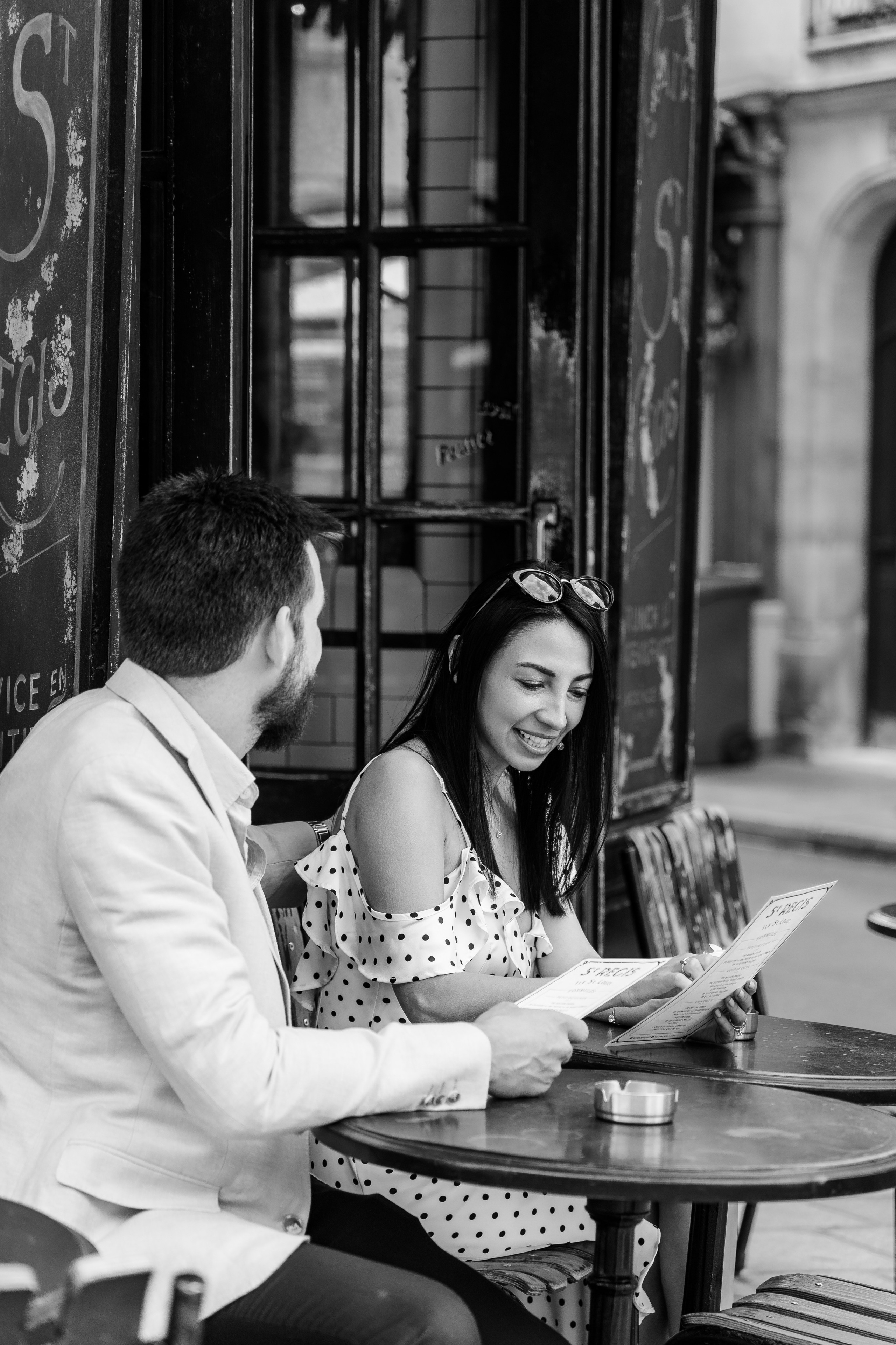 Wedding Proposal in Paris: 7 Refined & Realistic Ideas for 2026. Photographe à Paris