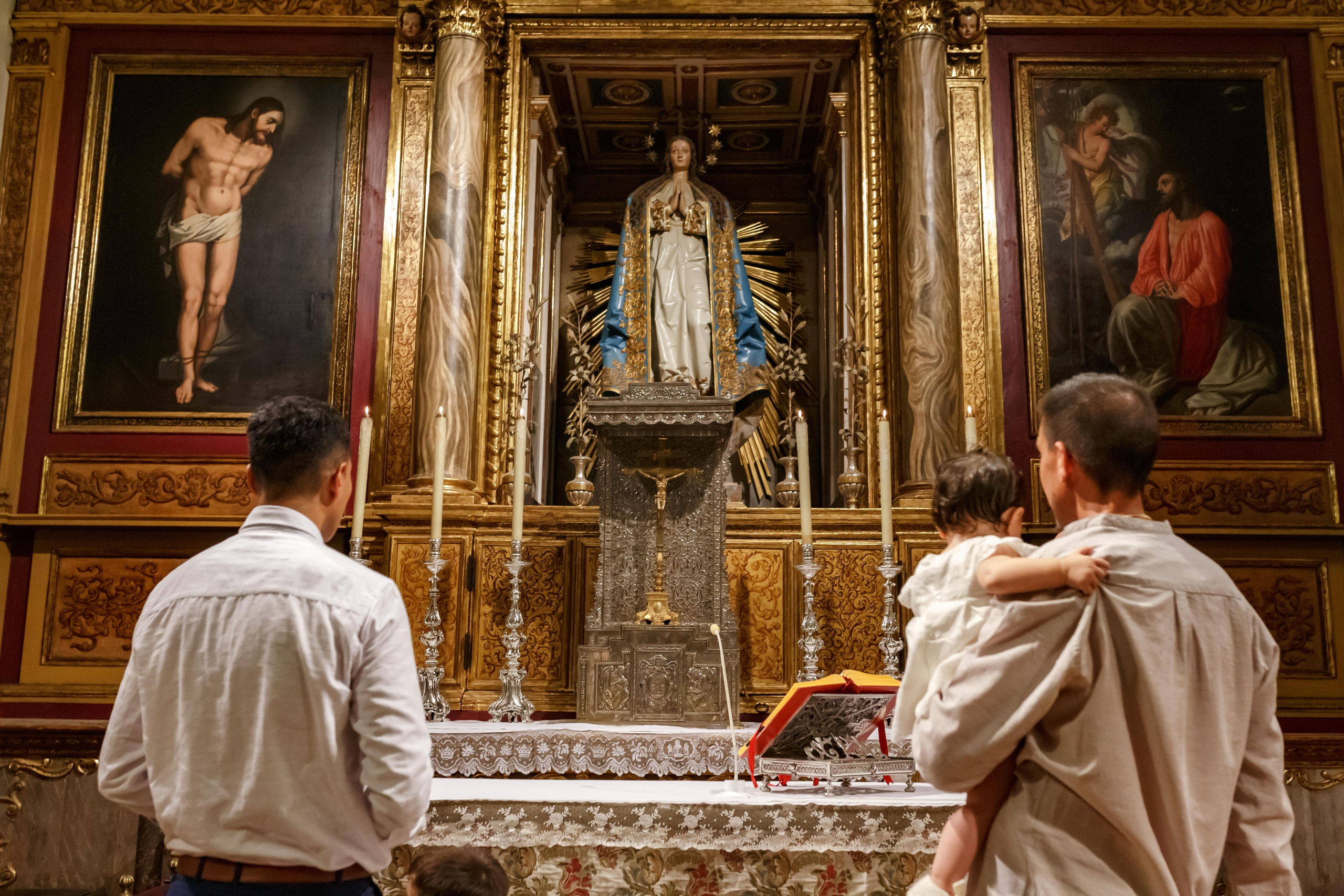 Bautizo con Camilia. Fotógrafo de retrato, familia y reportajes en Valencia | España | Europa Vitalii Lumier