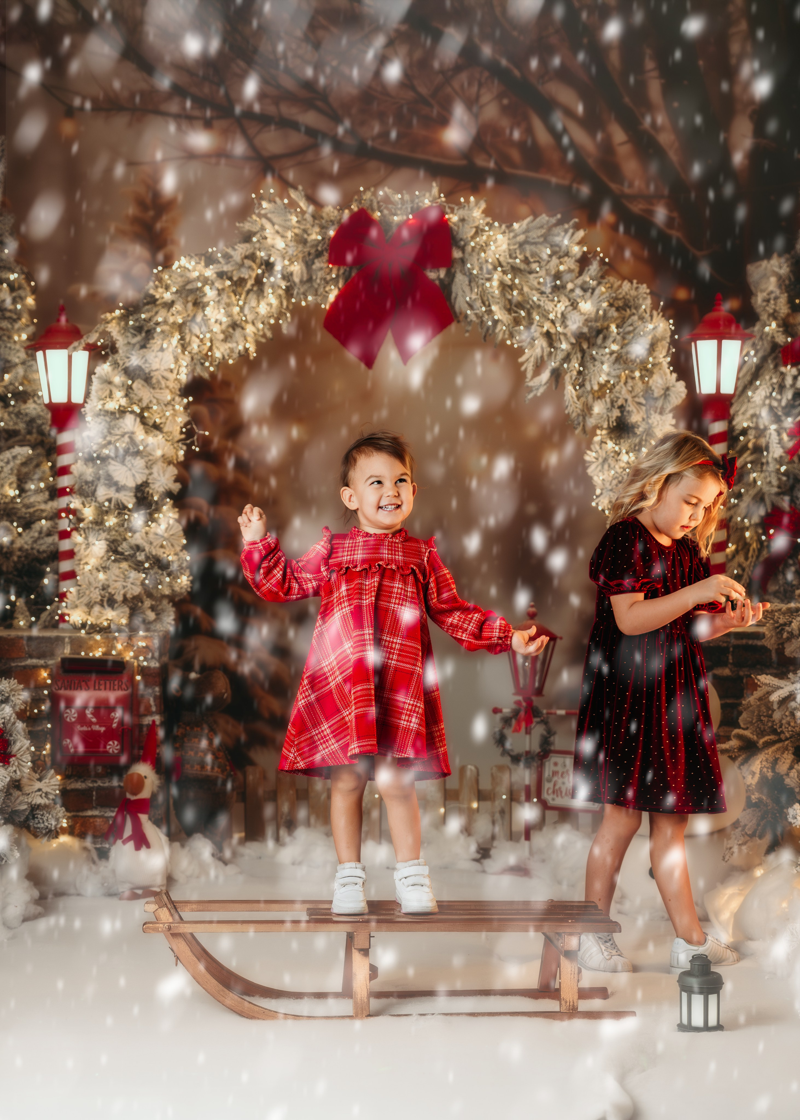 Novogodišnje fotografije za porodice sa Bežanijske Kose, cozy božićni ambijent sa jelkama.
