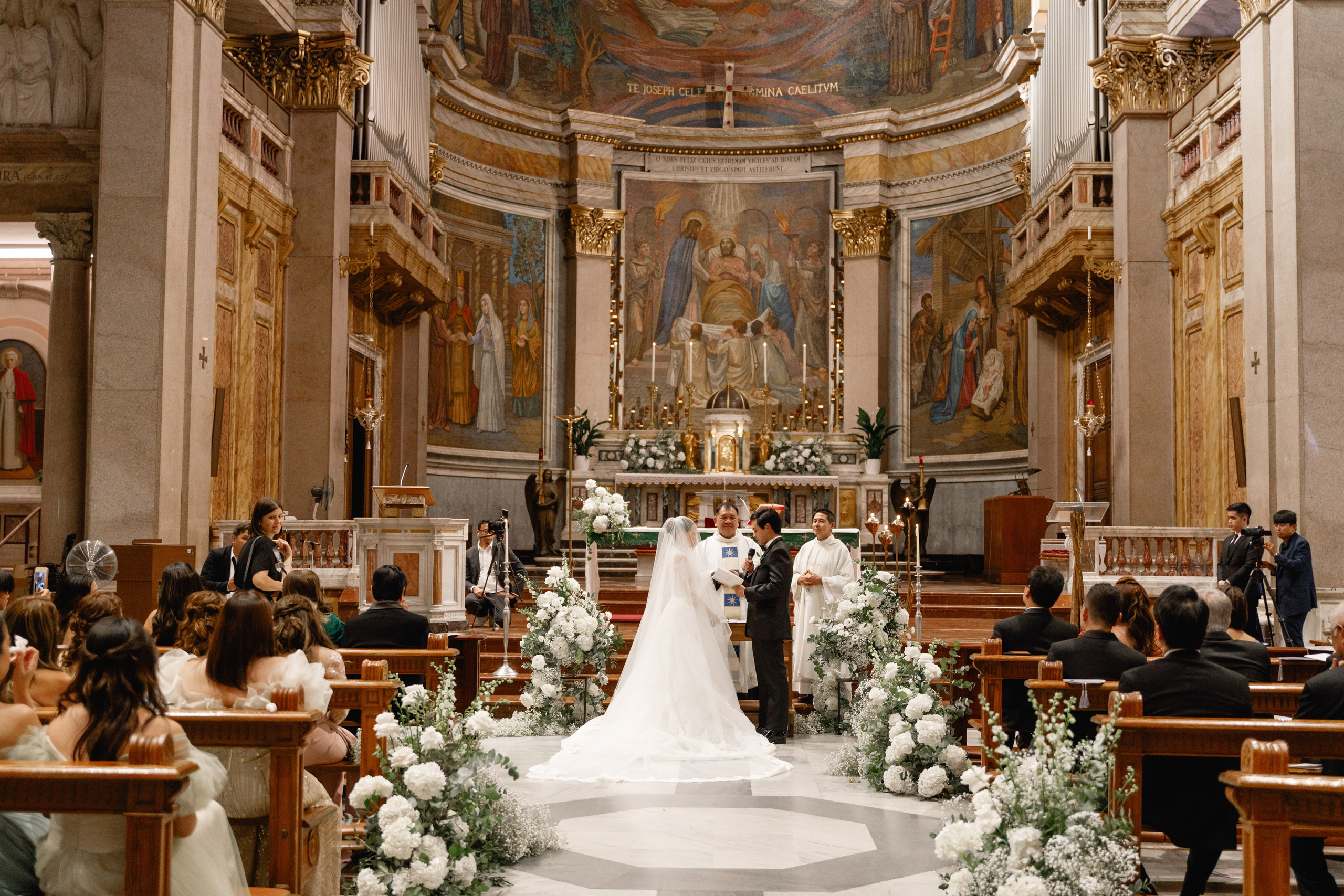 Wedding photographer Italy Rome, Tuscany, Lake Como, Sicily, Puglia. Wedding Photographer Rome Tuscany Como Sicily Puglia Amalfy Italy- Oksana Savenchuk