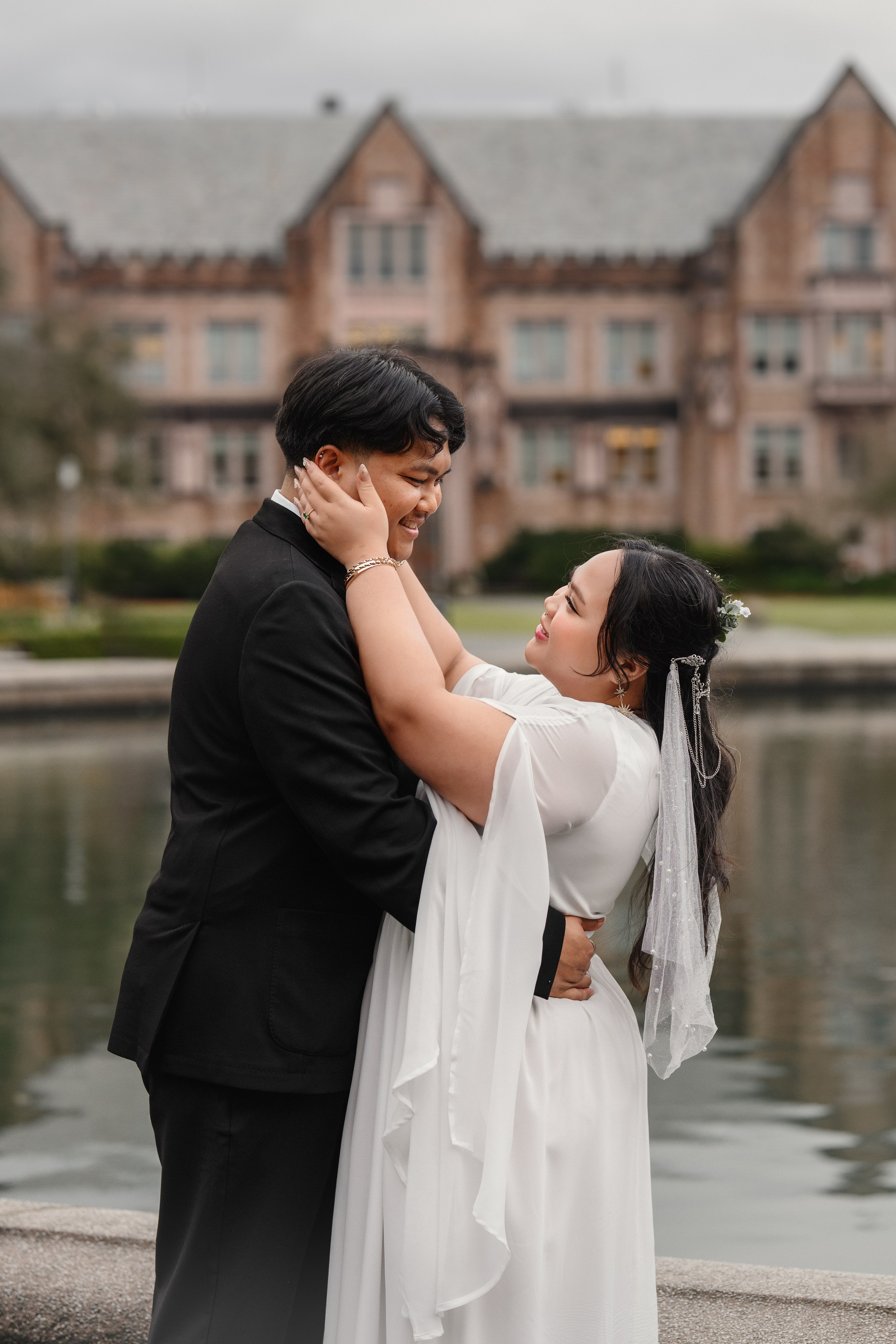 Andrew & Nicole. Wedding & portrait photography in the Seattle Area. Helen Michelle photographer