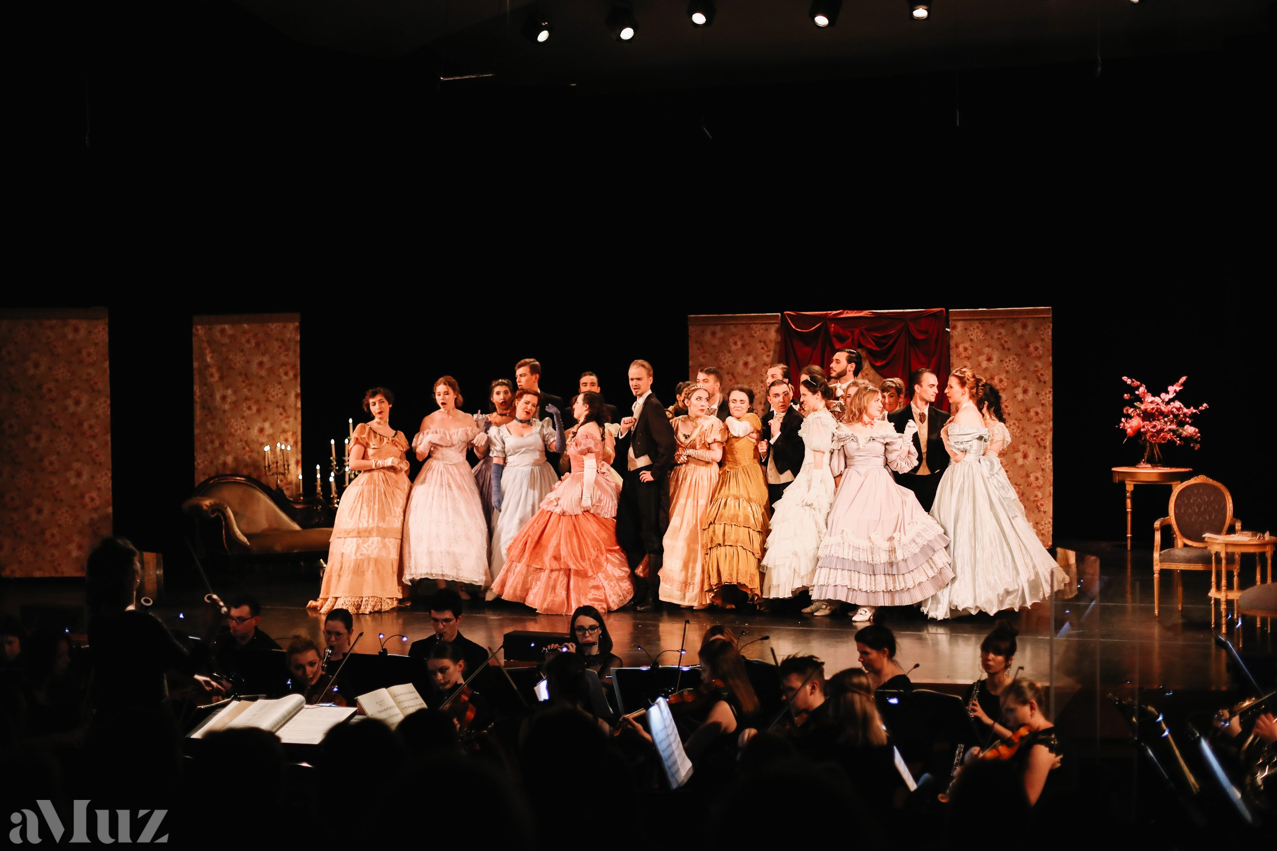 Opera Łąkowa. Fotograf Ślubny Warszawa - Sesje Biznesowe Rodzinne Eventy