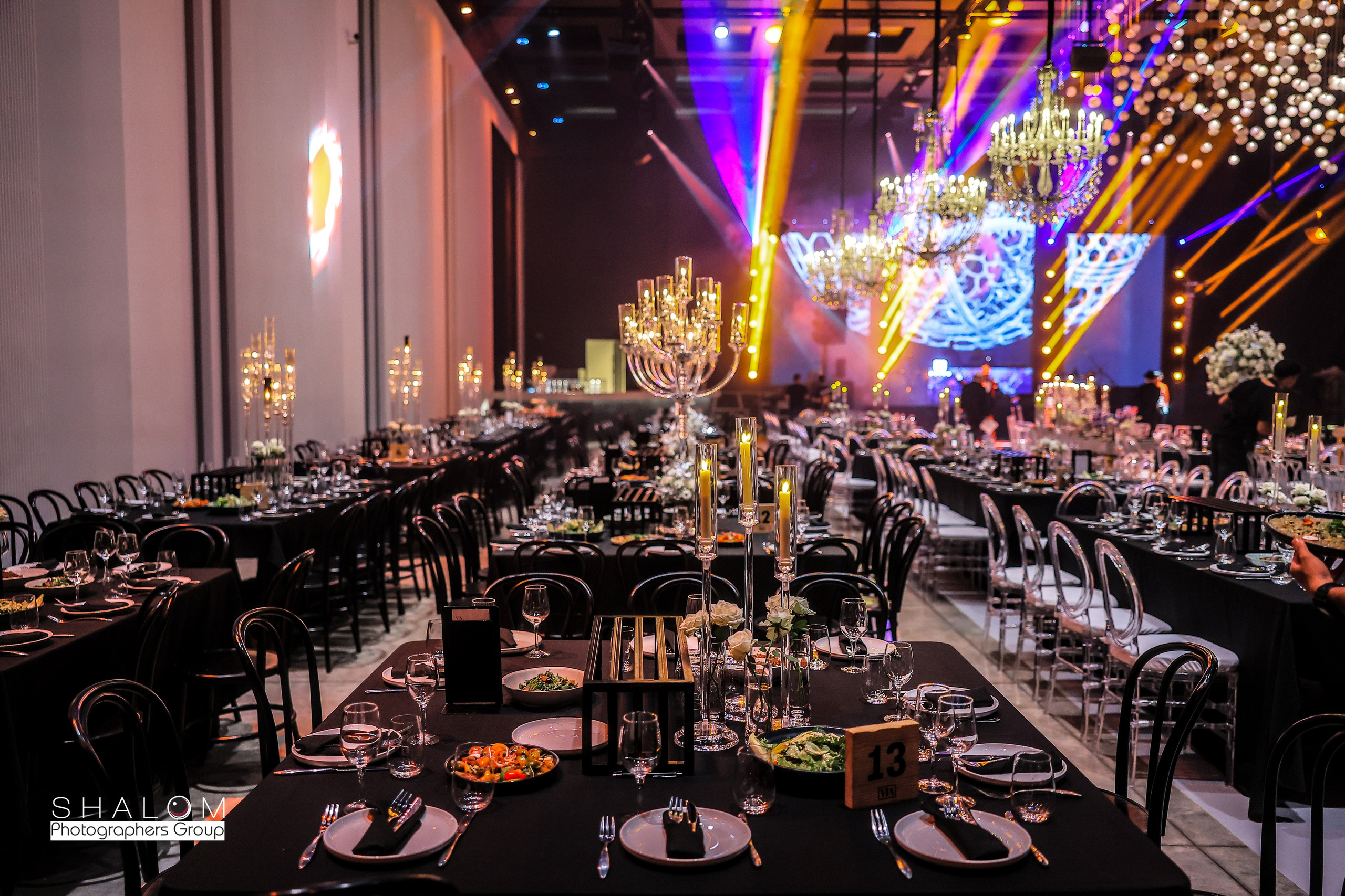 VIA / BASICO. Wedding and events photographers Studio Shalom