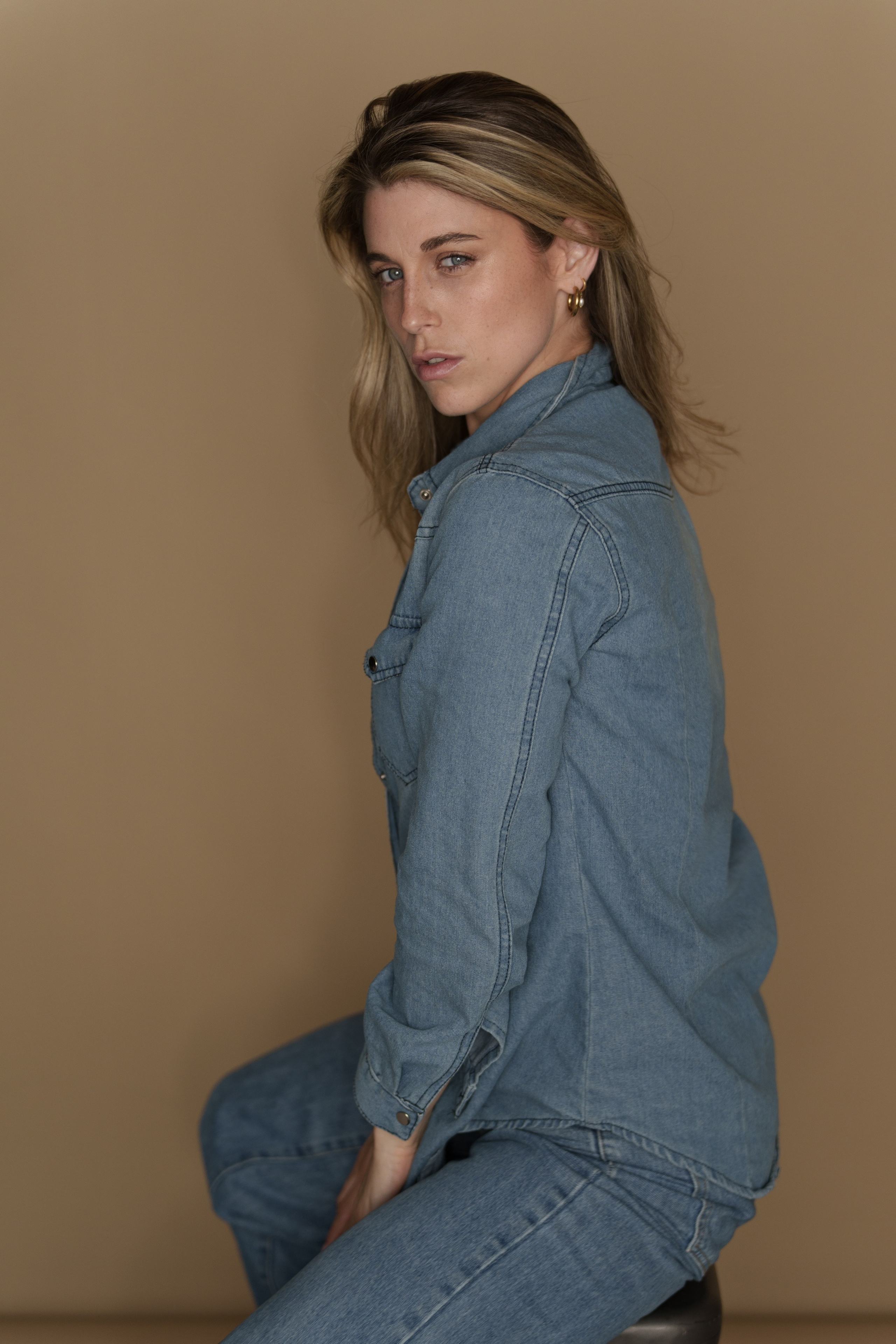 „Kölsch&Shoot“ in Cologne w/ Lisa (Set #2). URBANSTREETFILES.ART