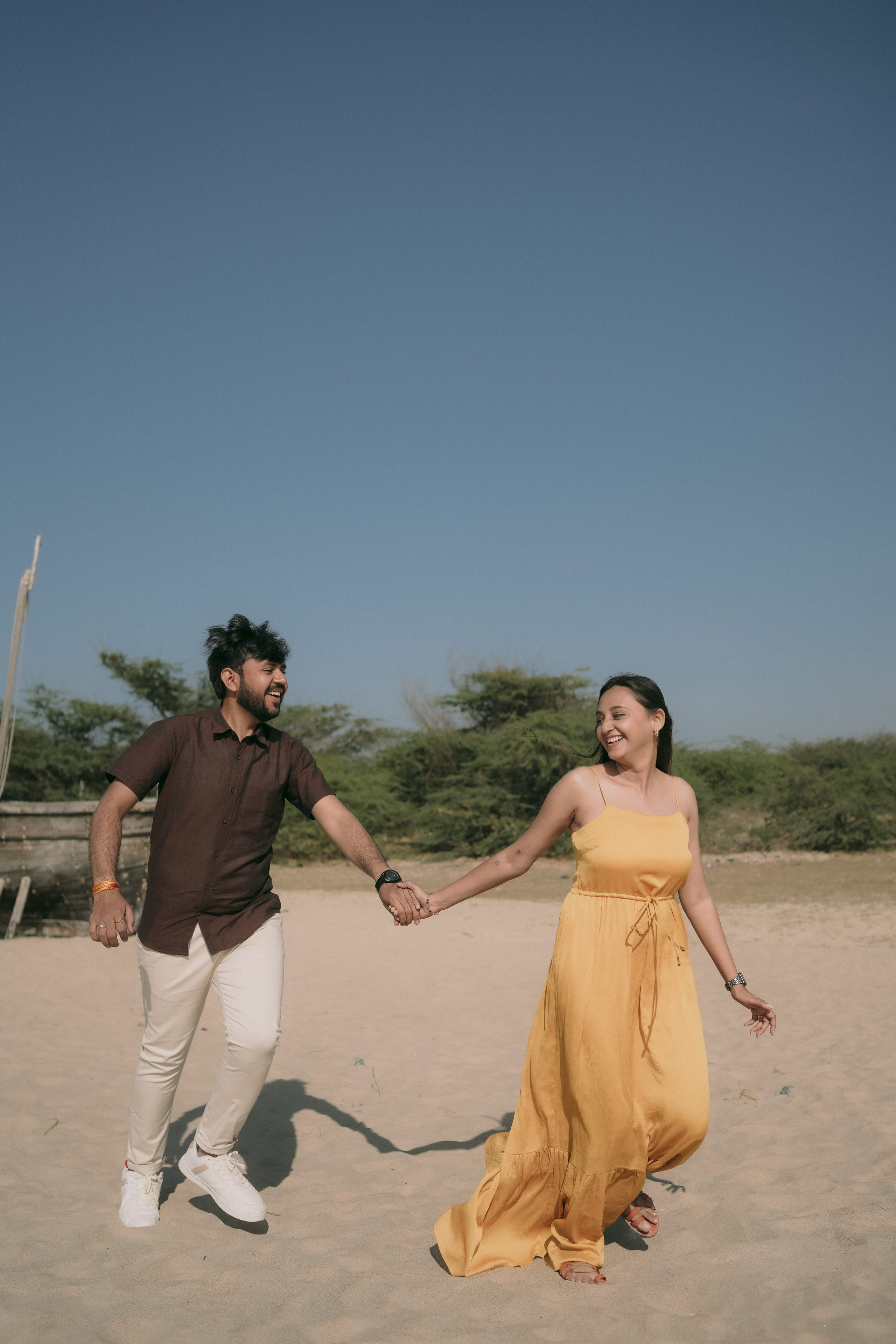 COUPLE SESSIONS. Love Emotions Weddings