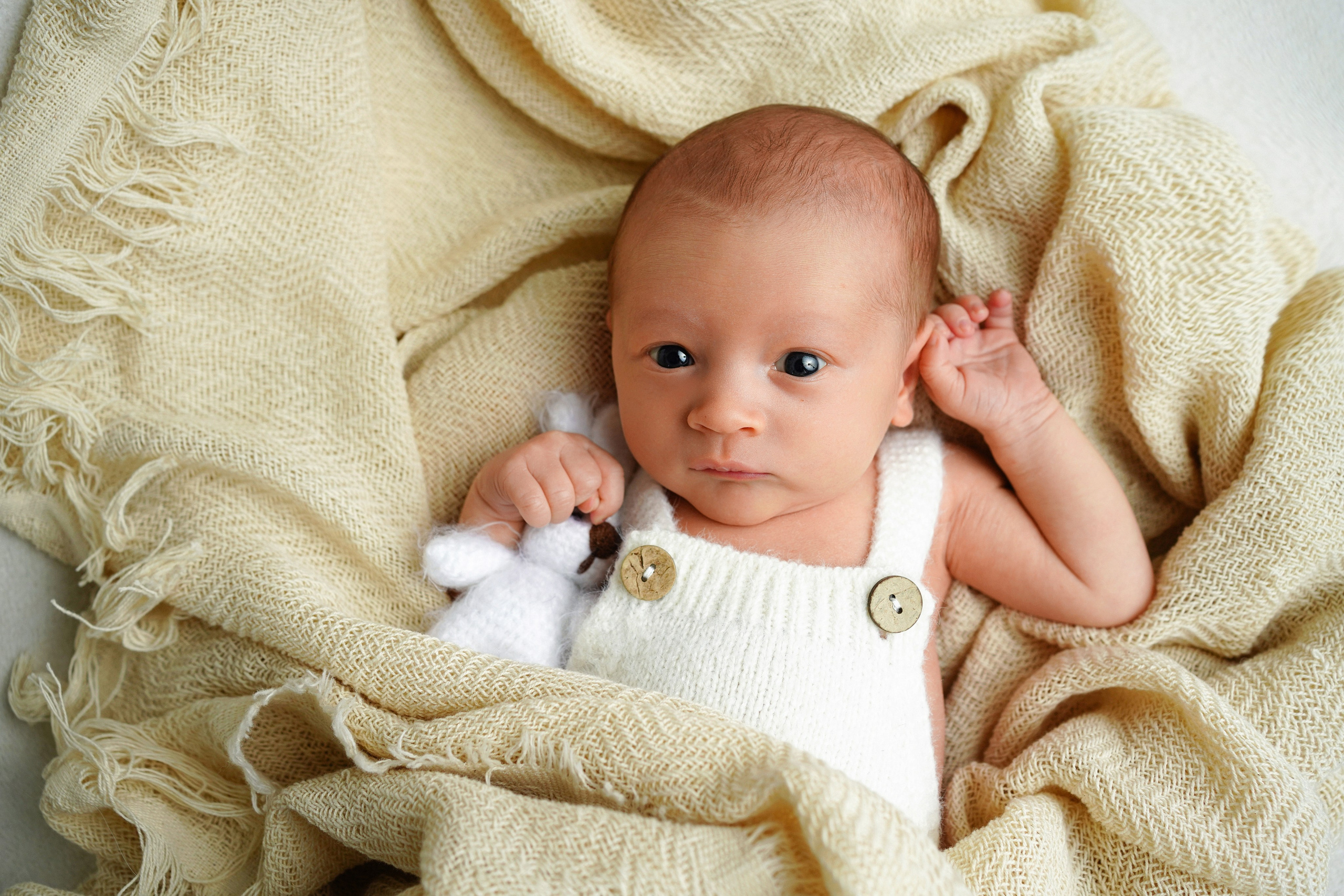 Newborn „HOME“. Neugeborenenfotografin und Retoucher in Augsburg Nastassia Schneider