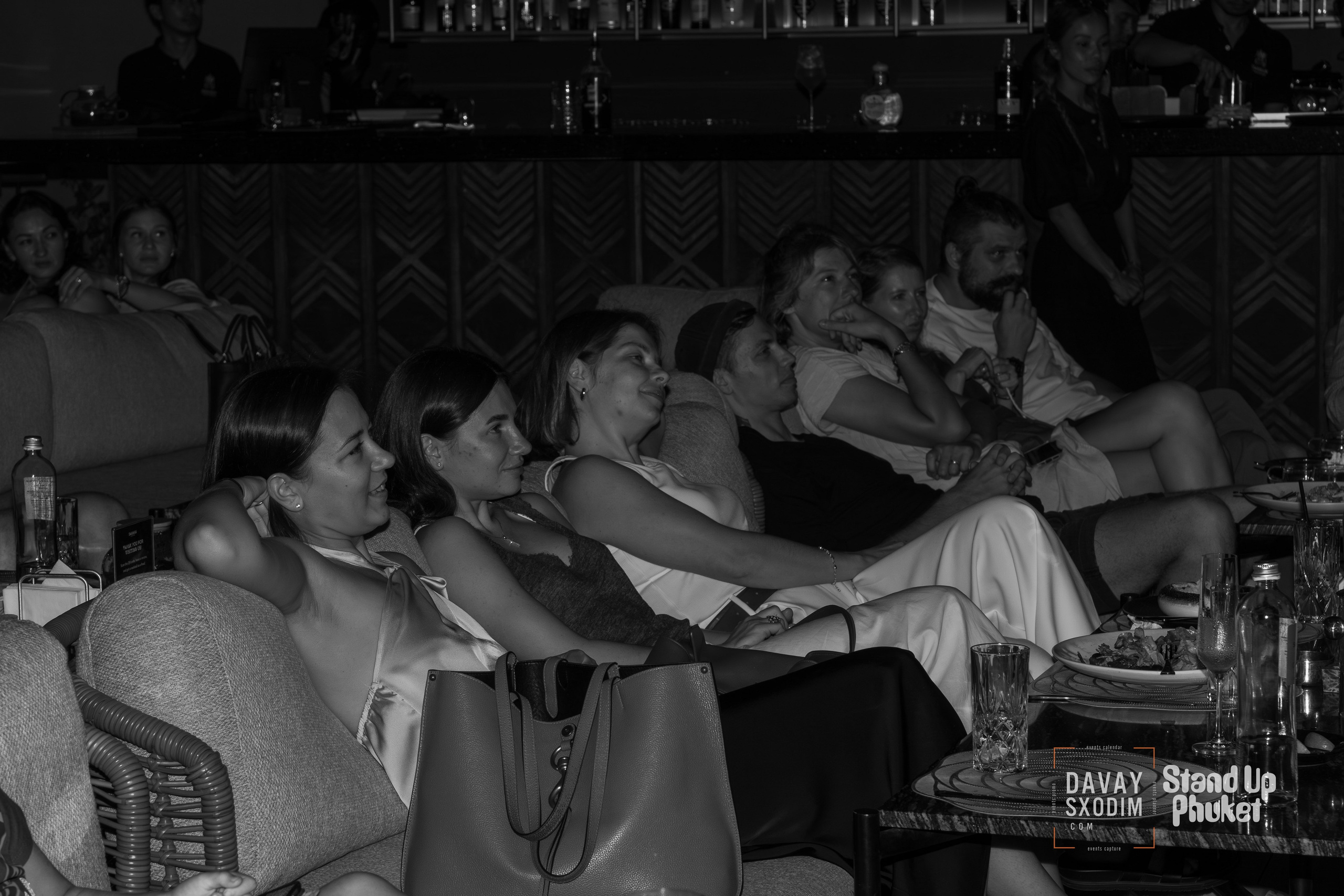 Standup Влада Лапина | Фоторепортаж | Афиша | DAVAYSXODIM.com PHUKET. АФИША|ФОТОРЕПОРТАЖИ|ИВЕНТЫ|ПХУКЕТ