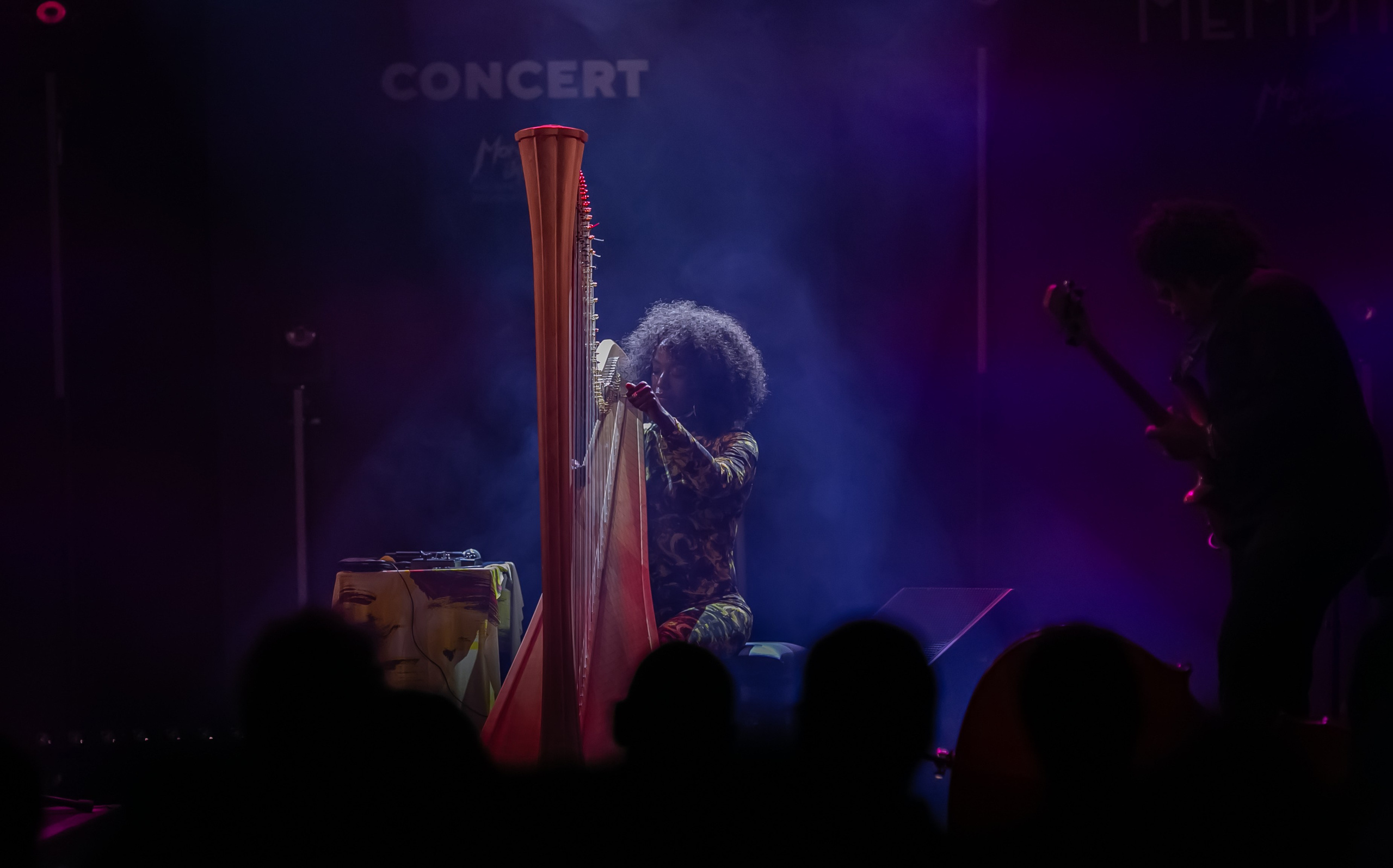 Brandee Younger Trio in Montreux. Portret photographer in Switzerland Artur Magpie