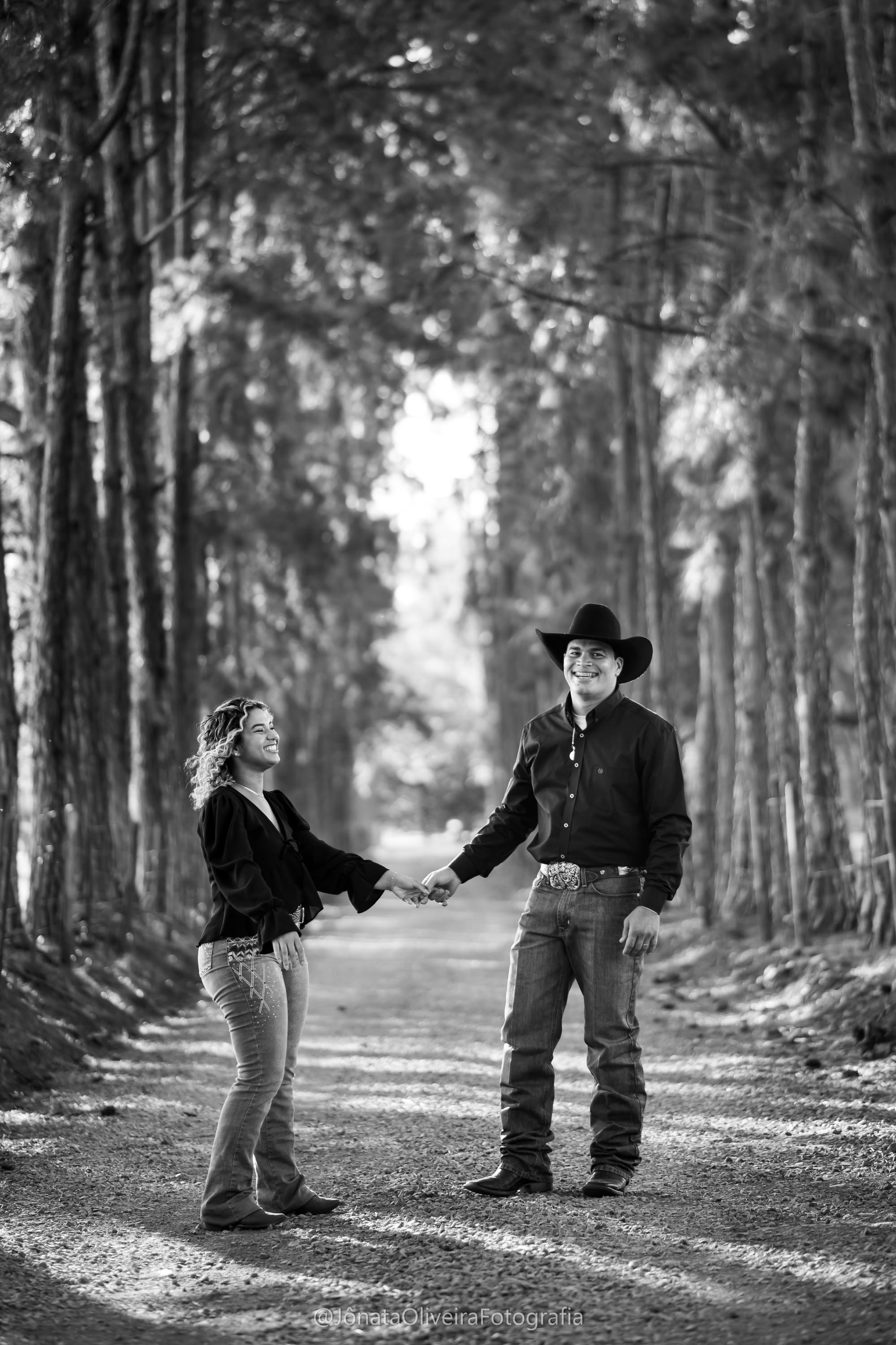 Pre Wedding Luérica e Vinicius. Fotografia de casamentos e ensaios em avaré Jônata Oliveira