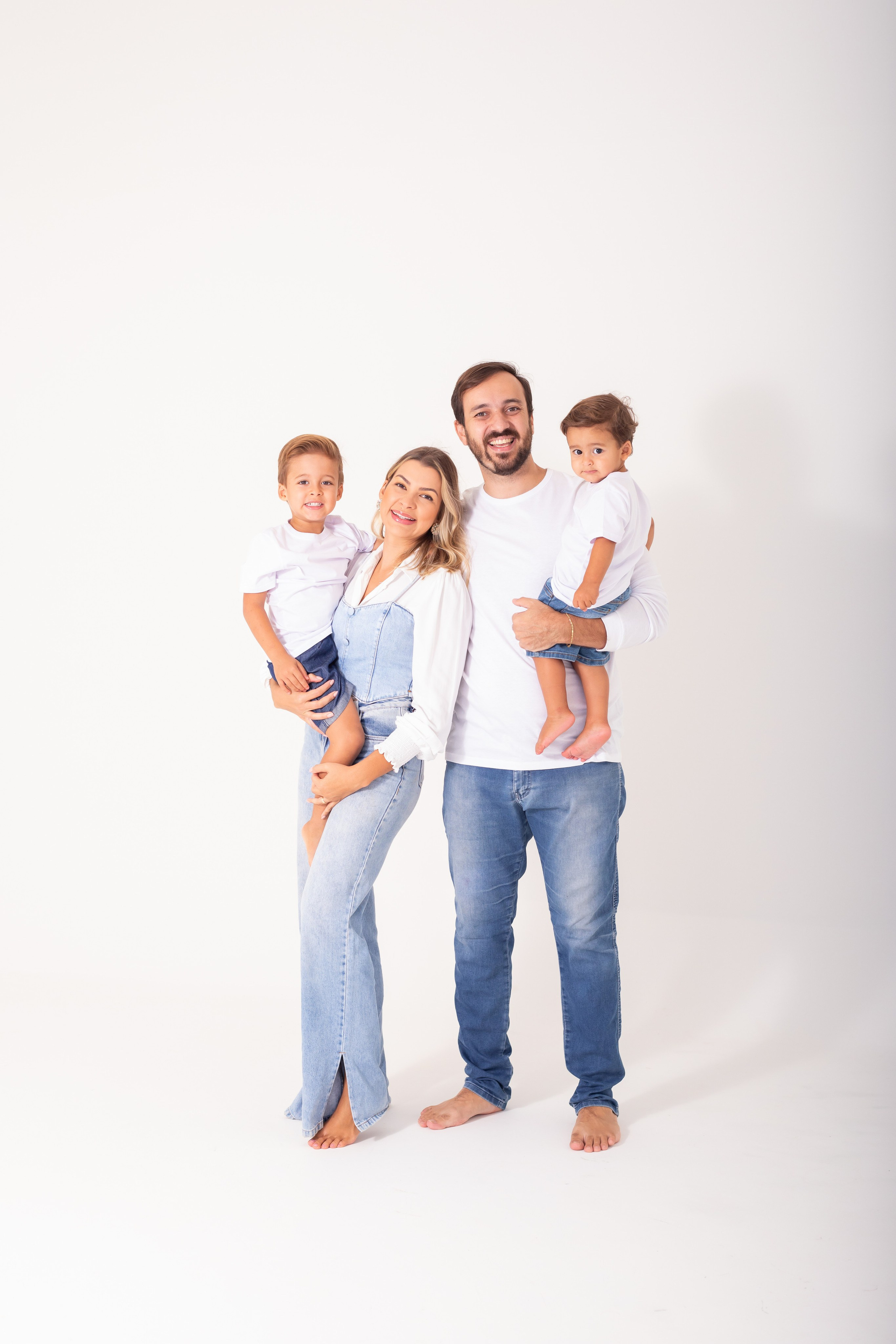 Estúdio Fotográfico em Holambra | Ensaios Gestante, Família e Retratos Profissionais. Joyce Maria Fotografia | Fotógrafa em Holambra