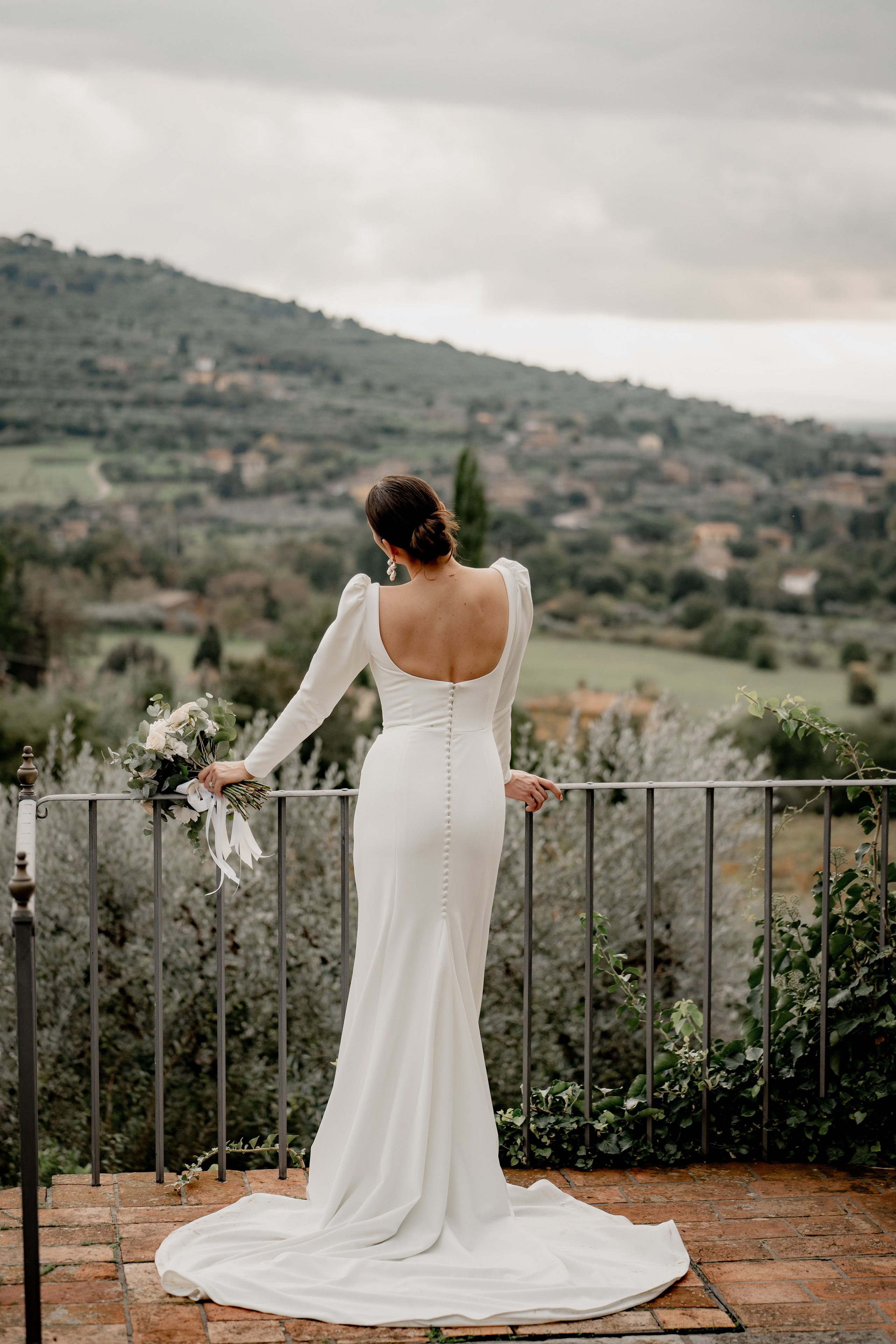 Elopment in Cortona. Villa Falconiere. Wedding Photographer in Italy