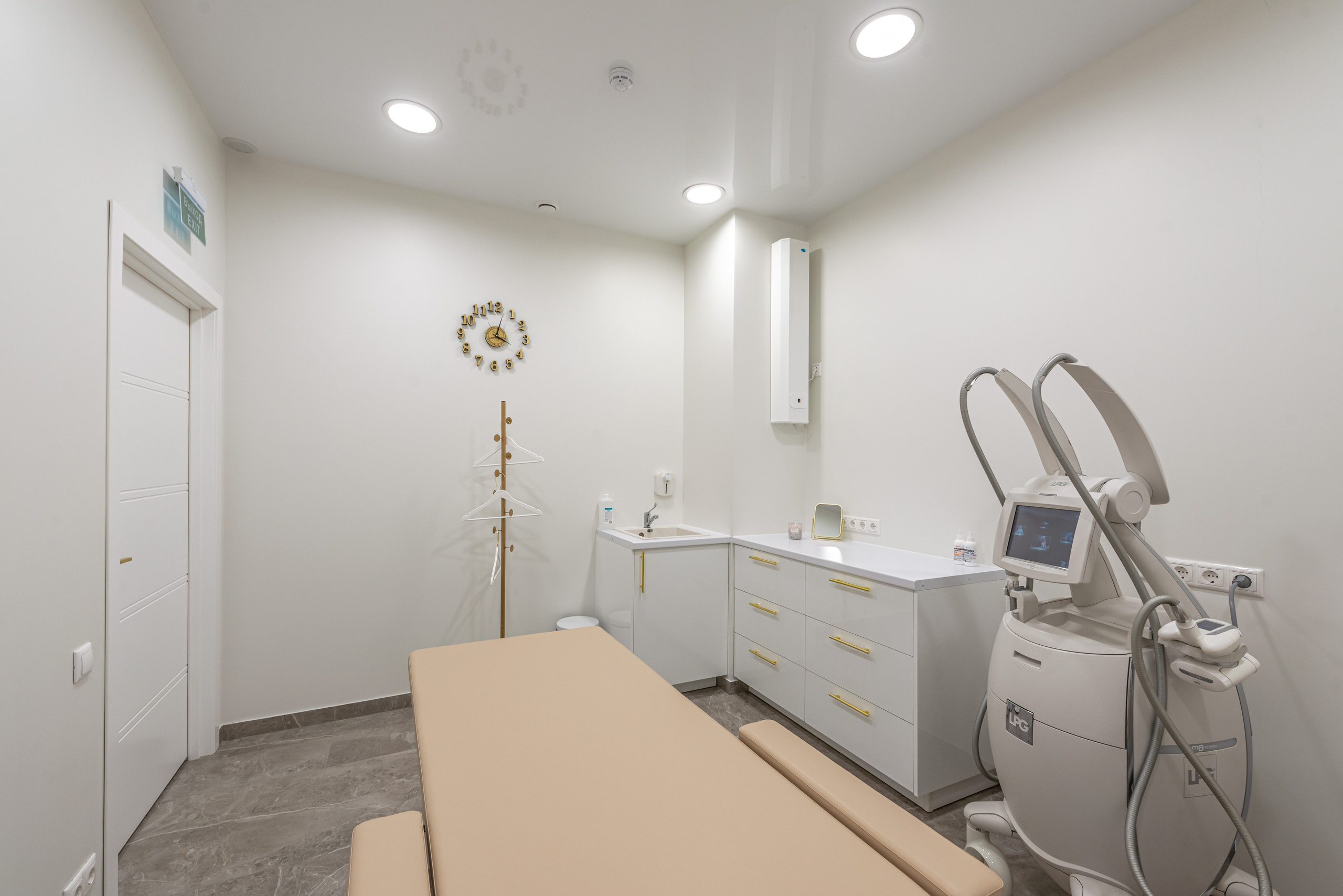 Medical centers. PHOTOGRAPHER QUINTANA ROO