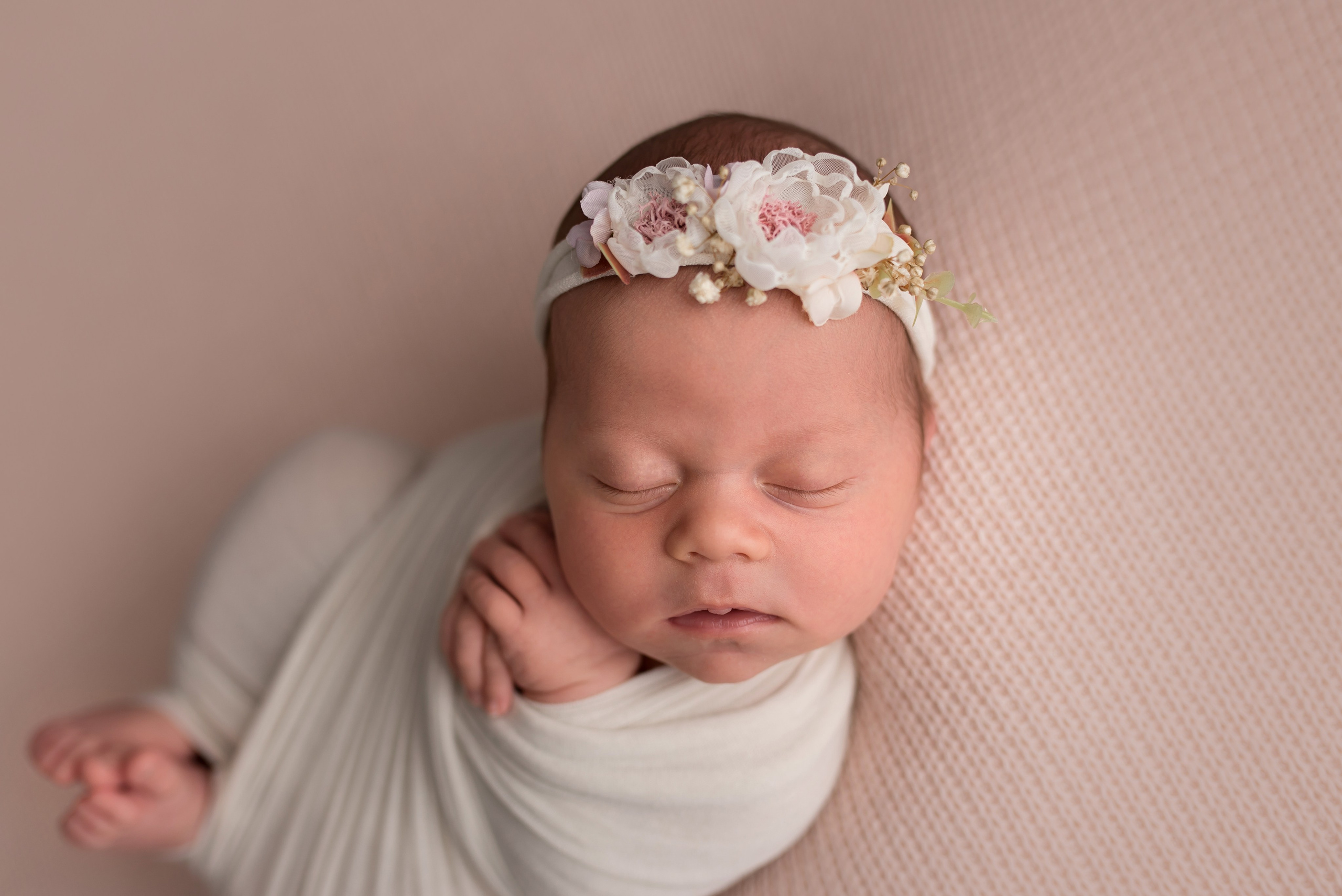 Alisa 15 days. In-home newborn photography Raleigh & area Katya Kulikova