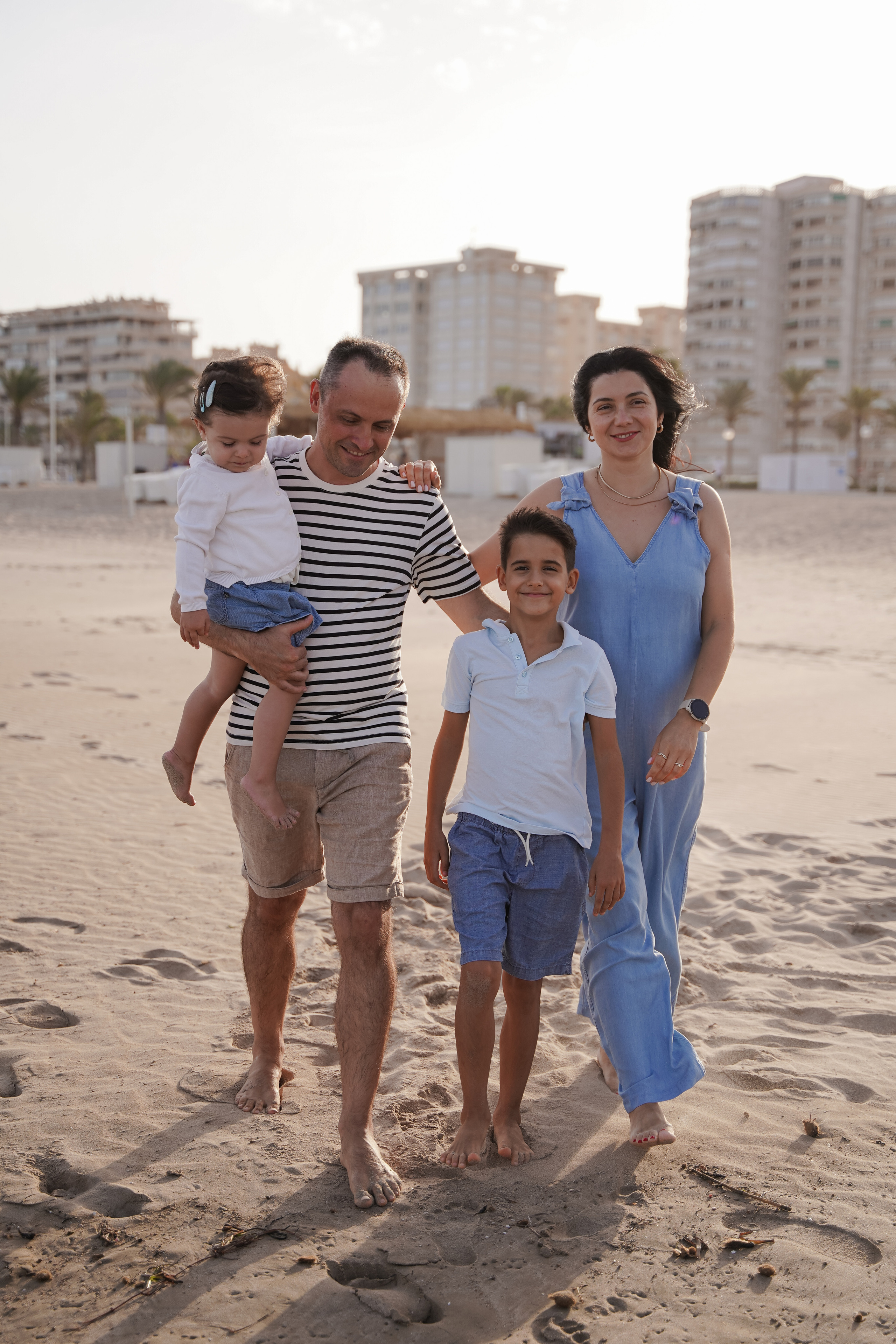 Familia. Fotografo familiar, bodas, reportaje Diana Memetova Alicante, Benidorm