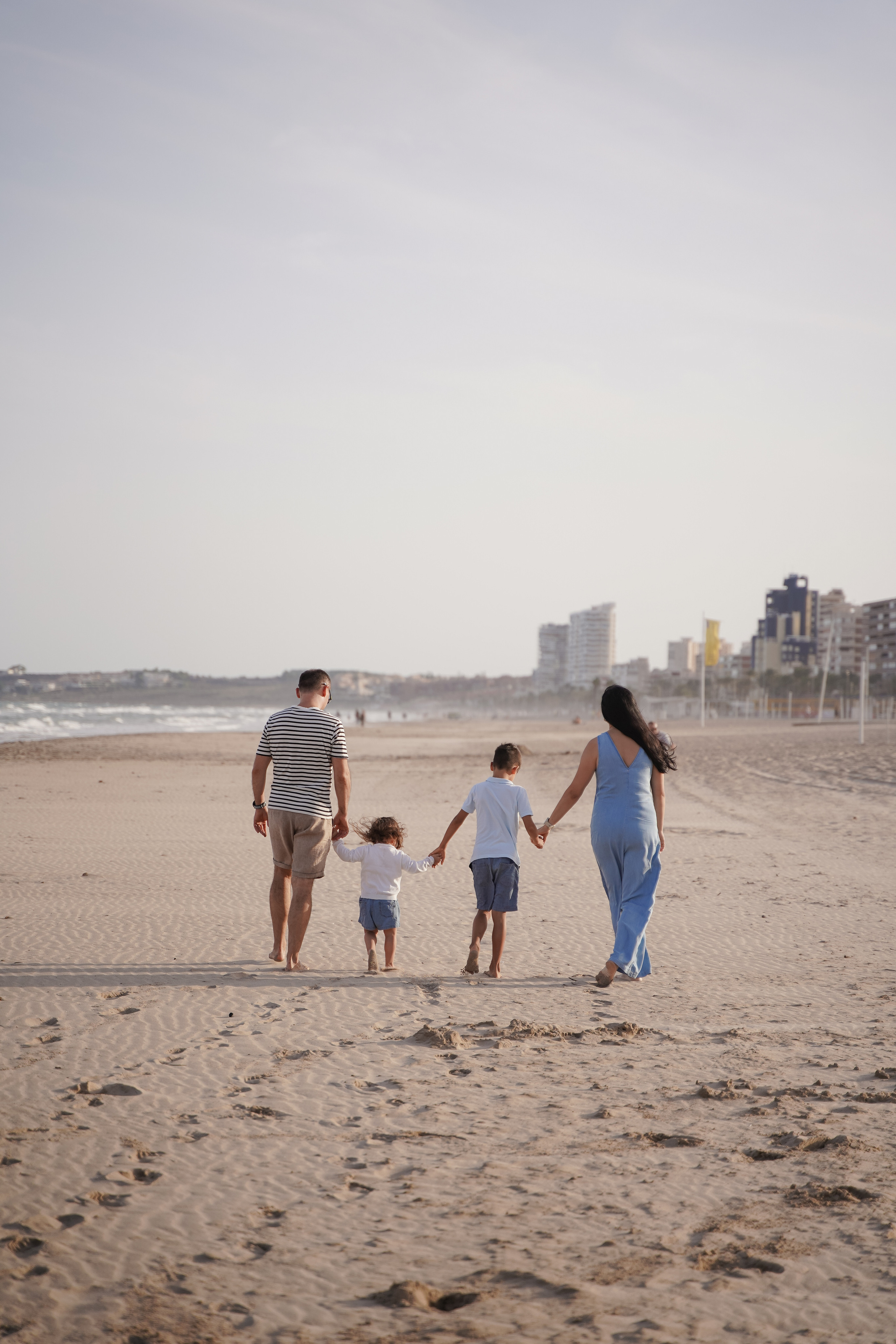 Familia. Fotografo familiar, bodas, reportaje Diana Memetova Alicante, Benidorm