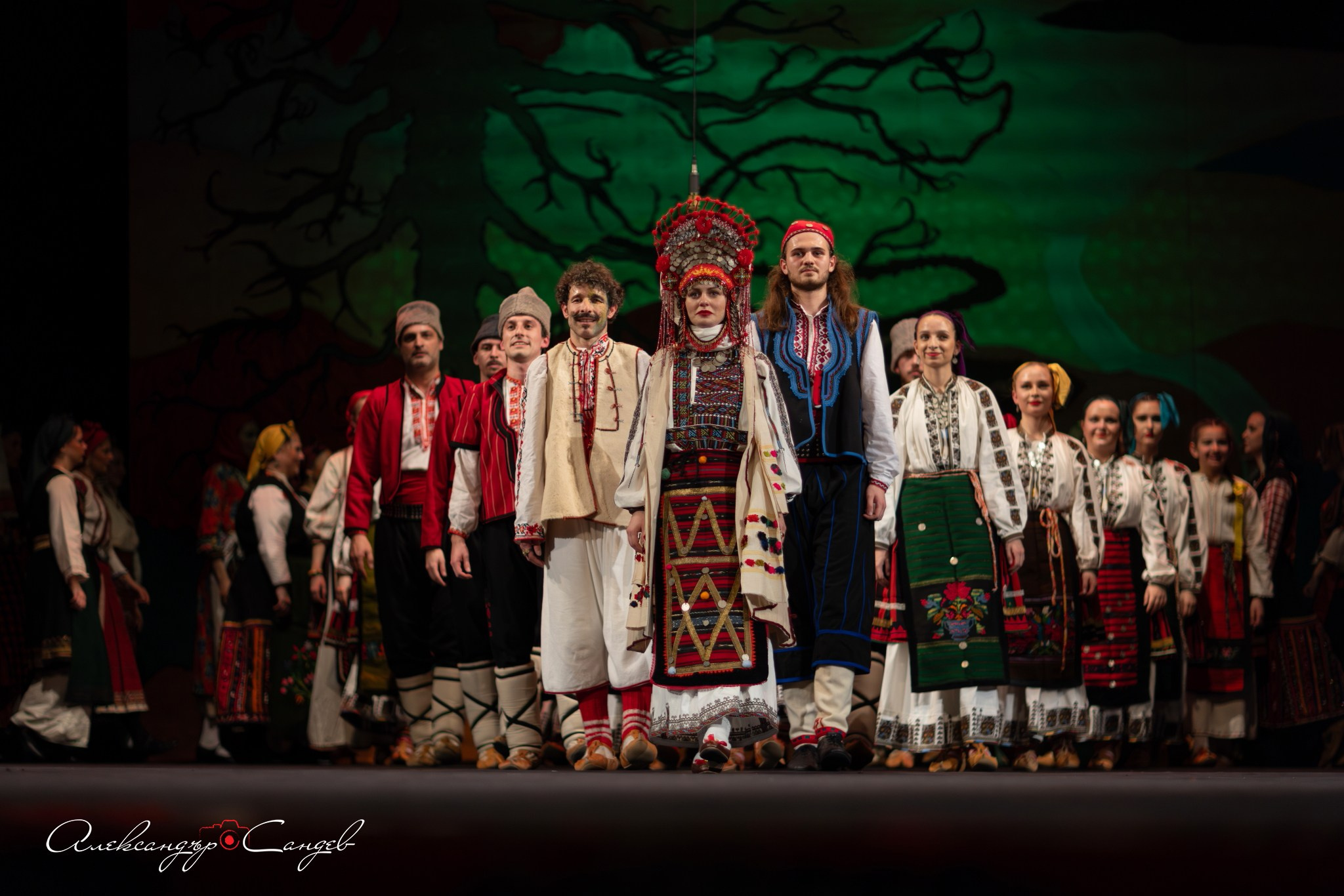 „Змейова сватба“, спектакъл на представителен ансамбъл „Шевица“ - 28.03.2026 -. Александър Сандев - website