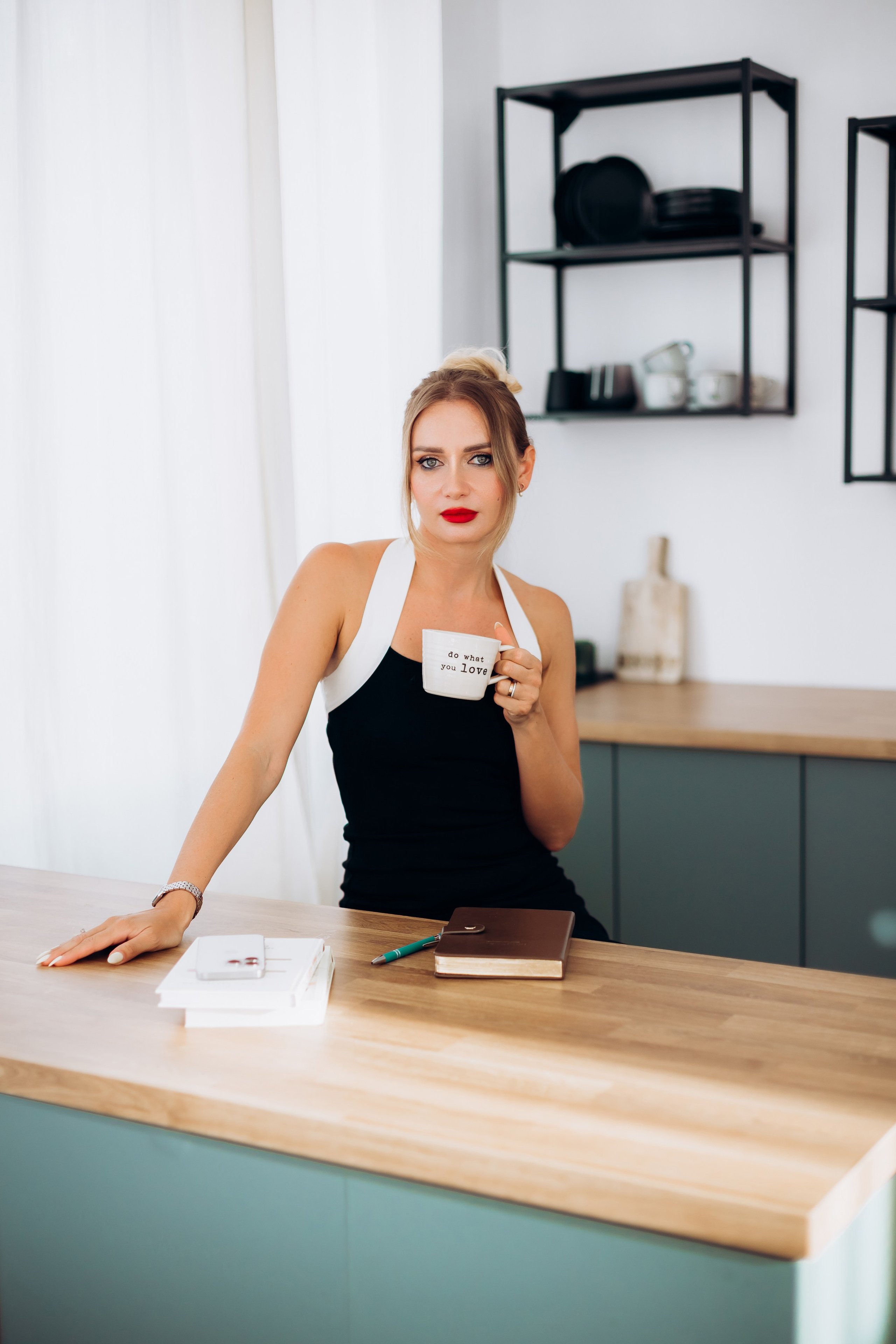 Anastasia (business portrait). Wedding and Family Photograph