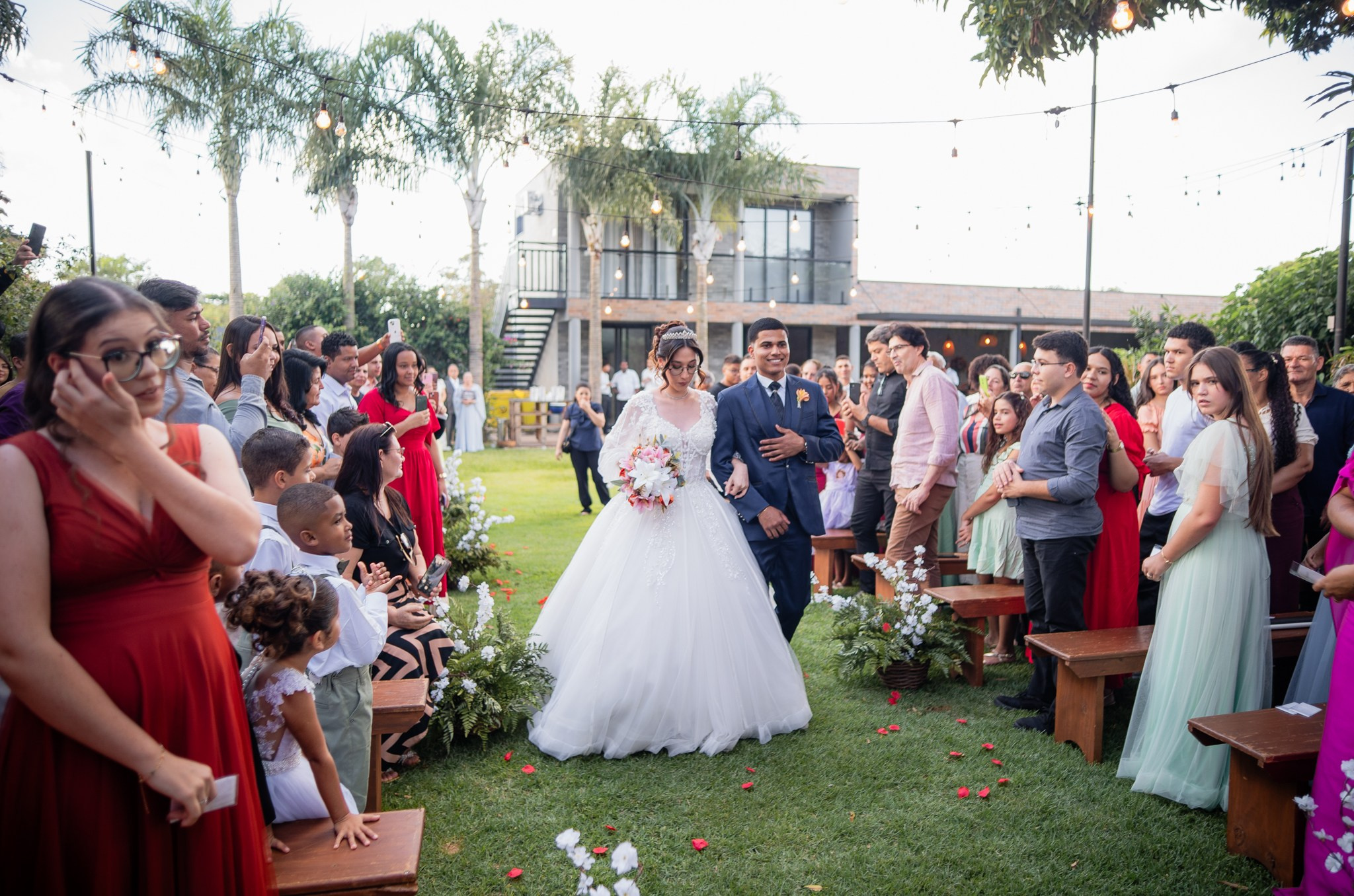 Larissa & Vinicius — Espaço Faveral / Aararaquara. Robson Colaço