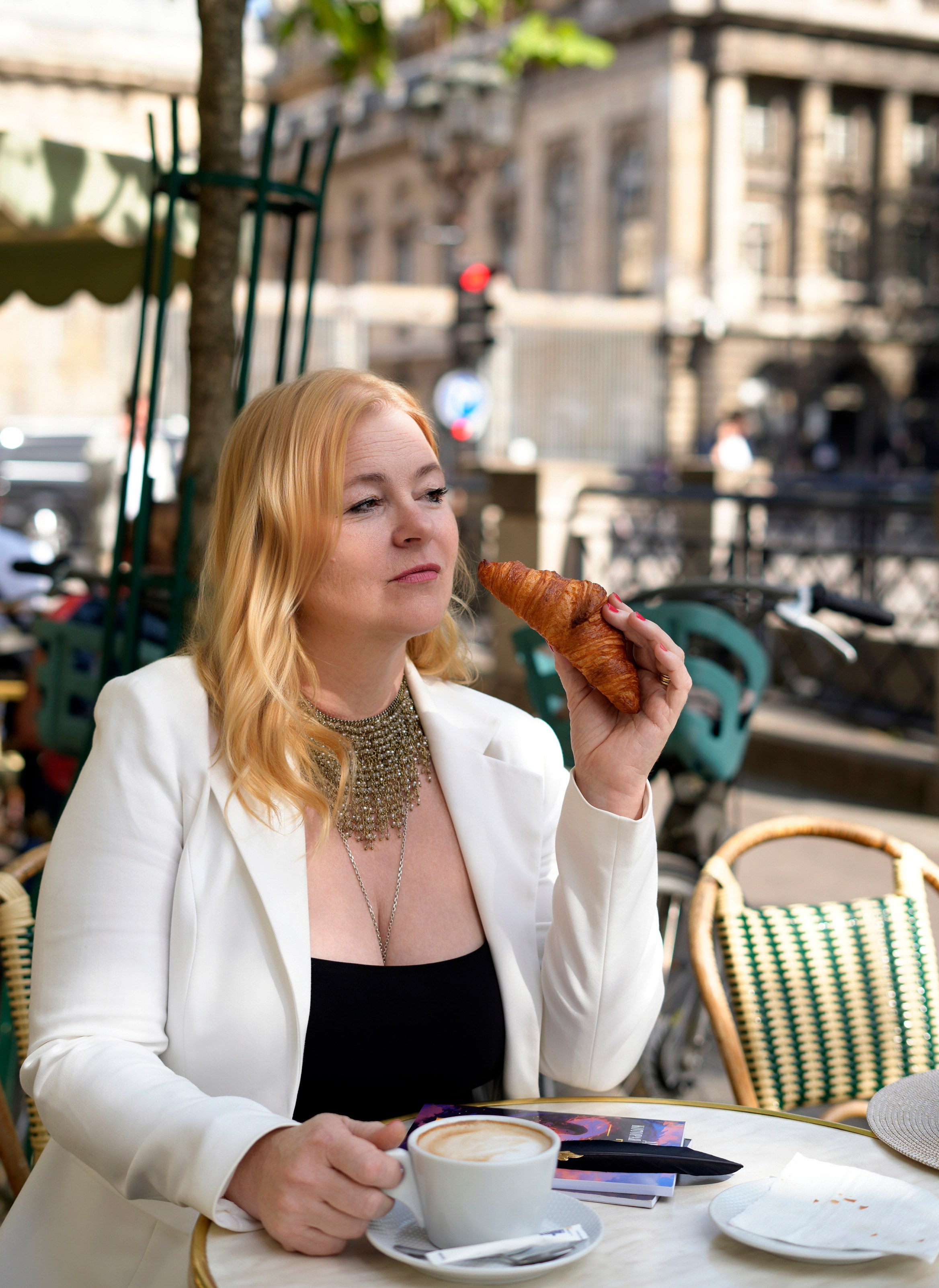 Portrait photo shoot in Paris. Alina Tagzieva- a photograper in Paris