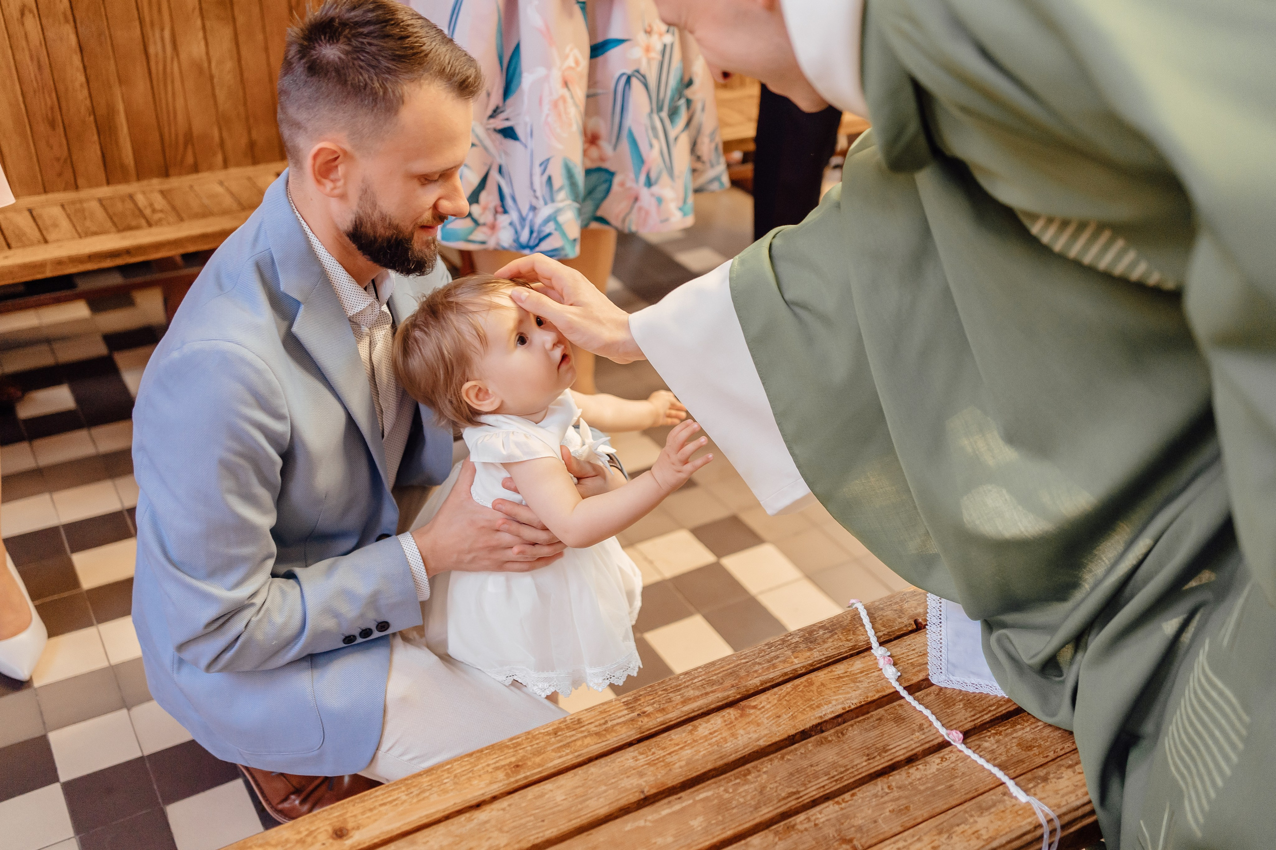 Chrzest Święty Natalii. Fotograf Łódź - sesja ciążowa, noworodkowa, dziecięca. Studio w Łodzi