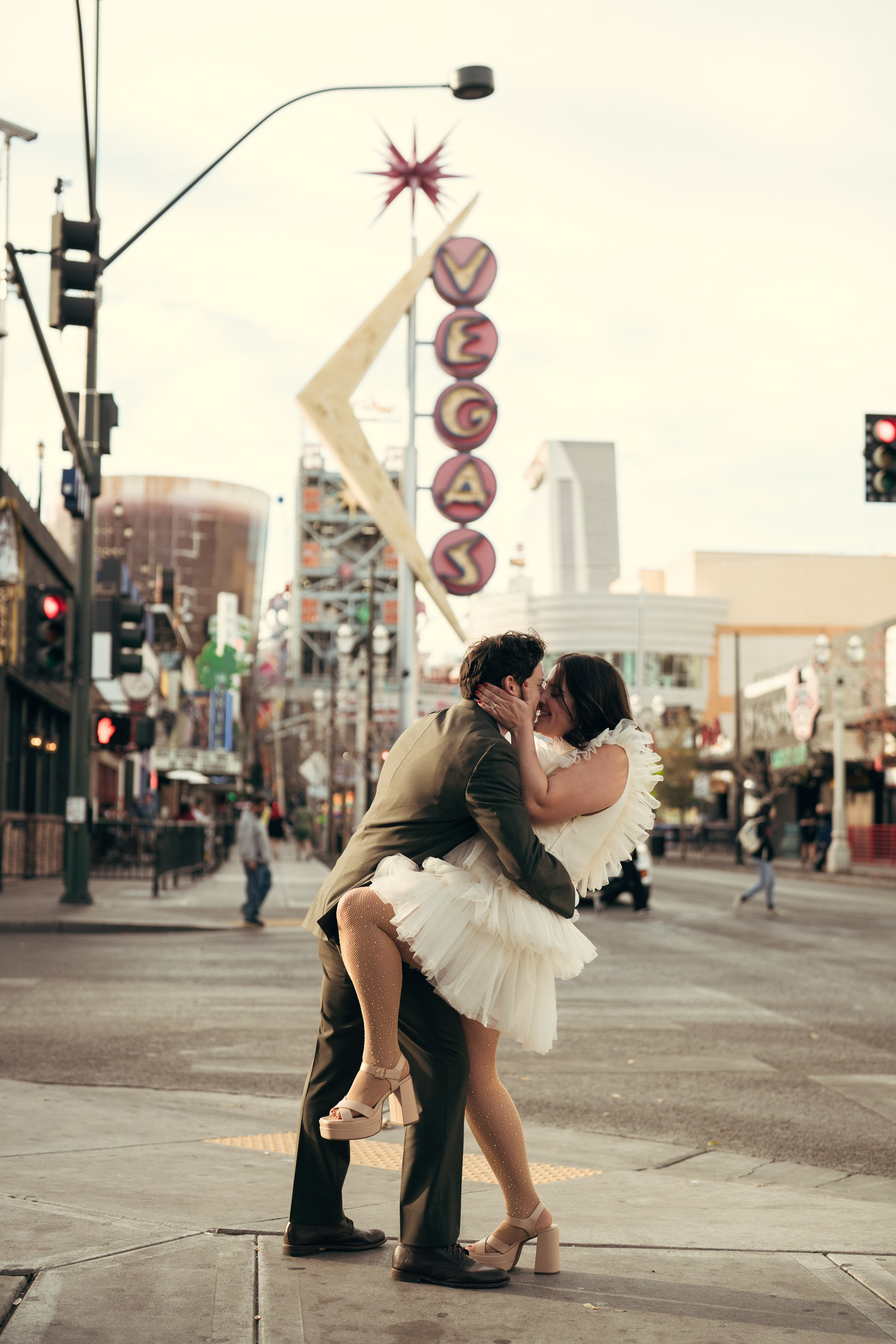 Grace&Jesse. Wedding & elopement photographer Viktoriya Kravtsov. Las Vegas