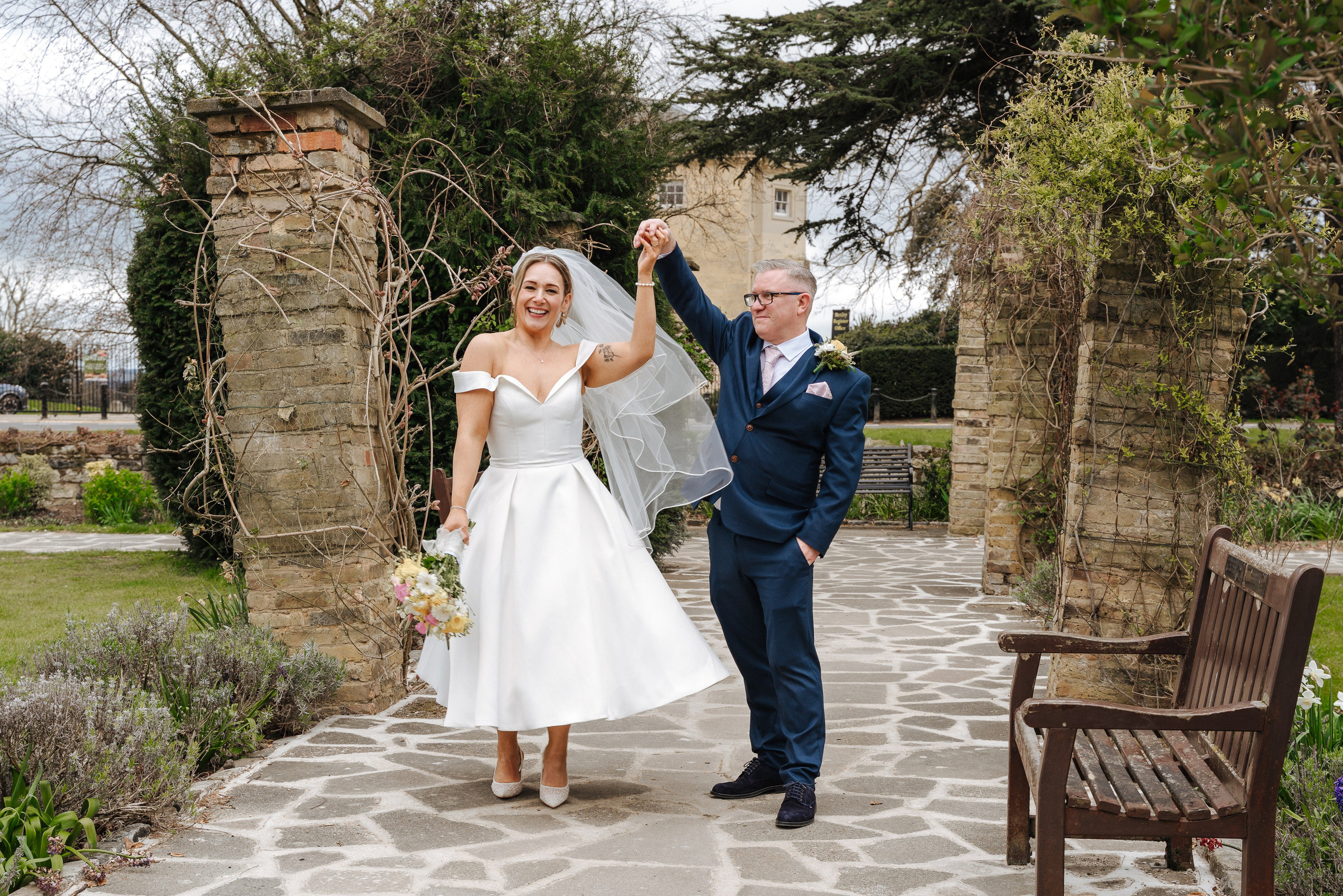 Luke and Nicola’s wedding at Danson House. Photographer in England Ekaterina Romanova