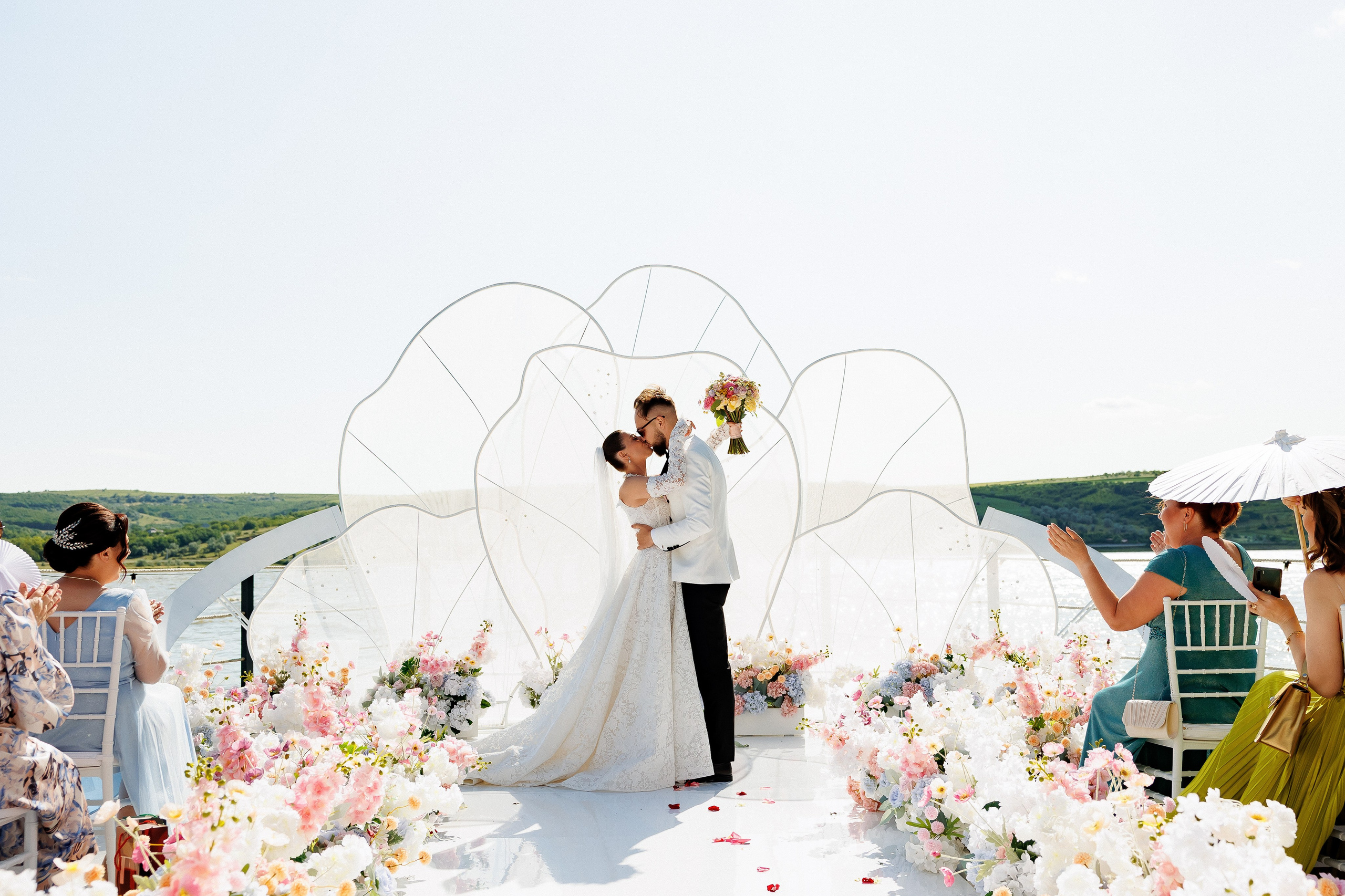 Florin & Corina — Complexul Turistic Costesti — Wedding Day. Servicii Foto și Video 067188353