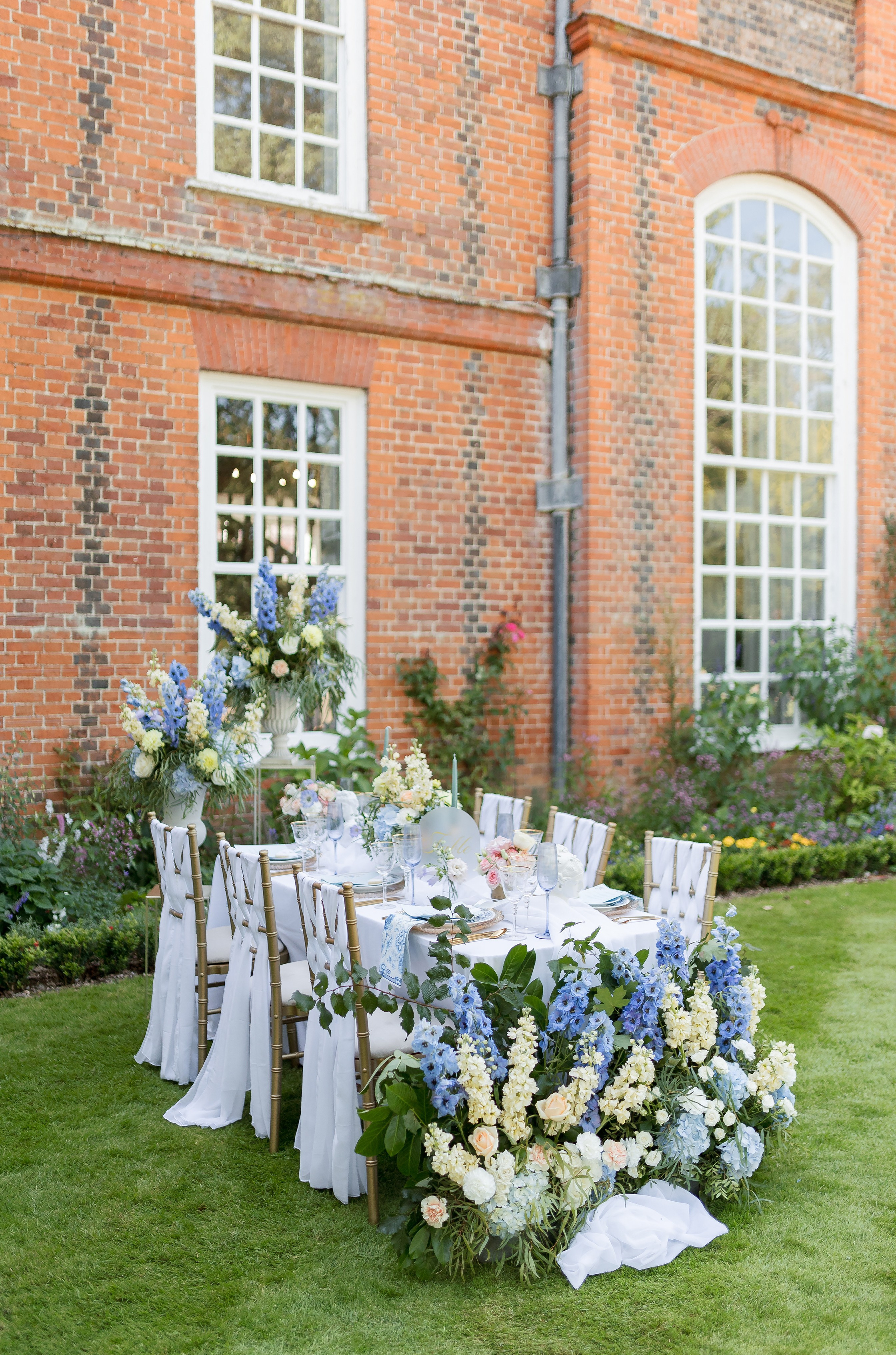 Regal Romance | Editorial Photoshoot at Gosfield Hall, London Estat. YES I DO PRODUCTION — Wedding photography&videography