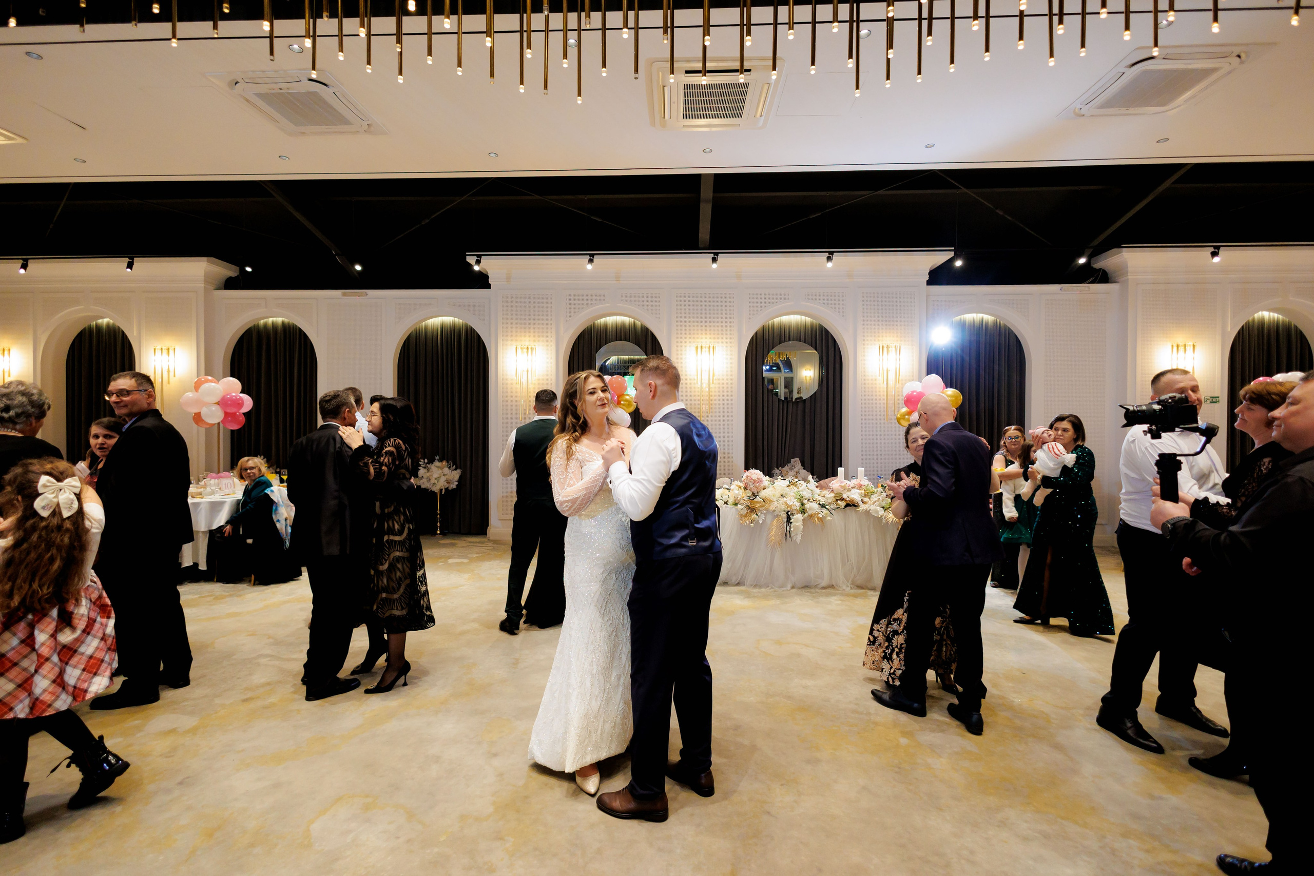 Povestea voastră, regizată de noi |Cristi Turculet Videograf Nuntă Suceava | wedding highlight. Servicii foto-video profesionale, pentru momente de neuitat