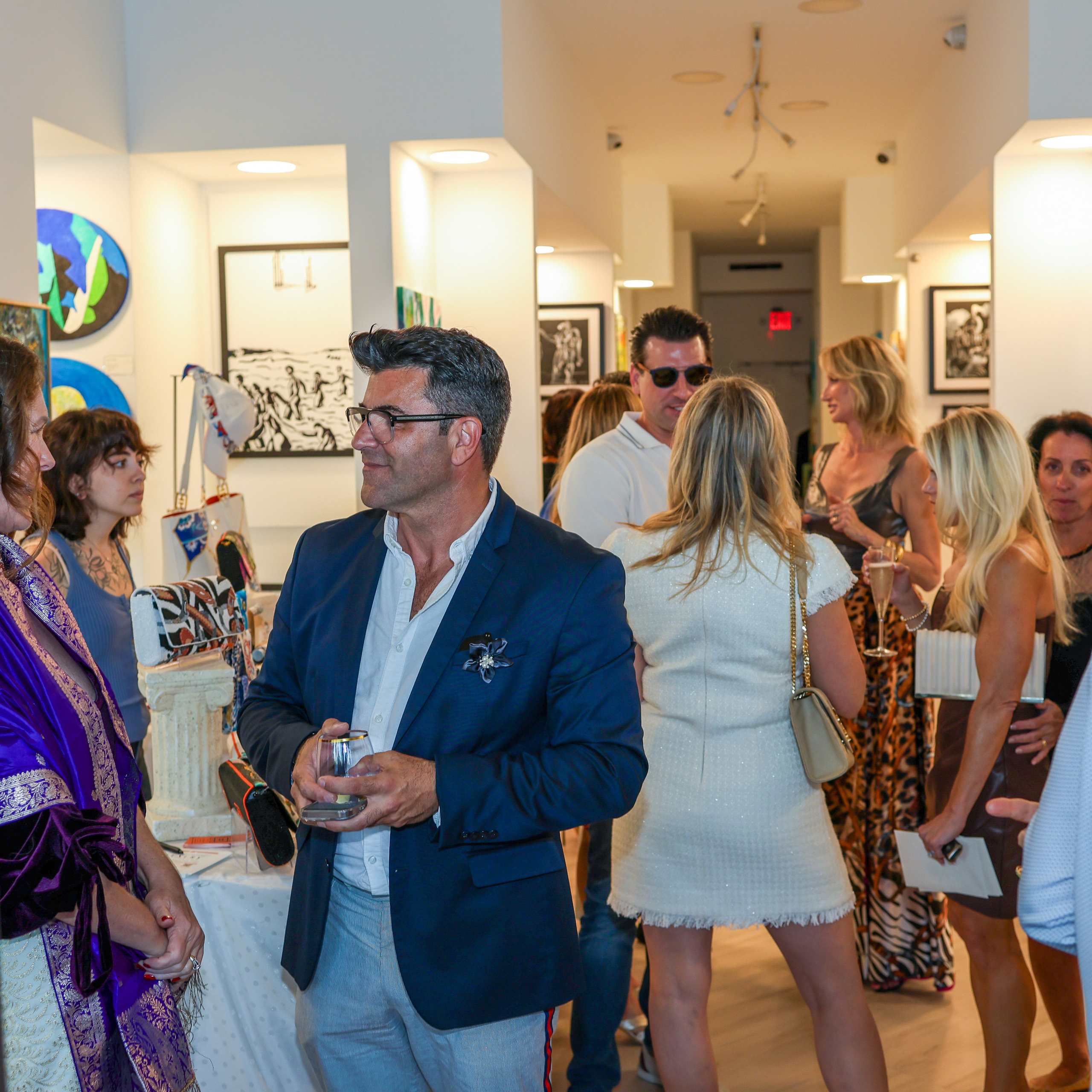 Paradise Coast Lifestyle Magazine. Out and About 239