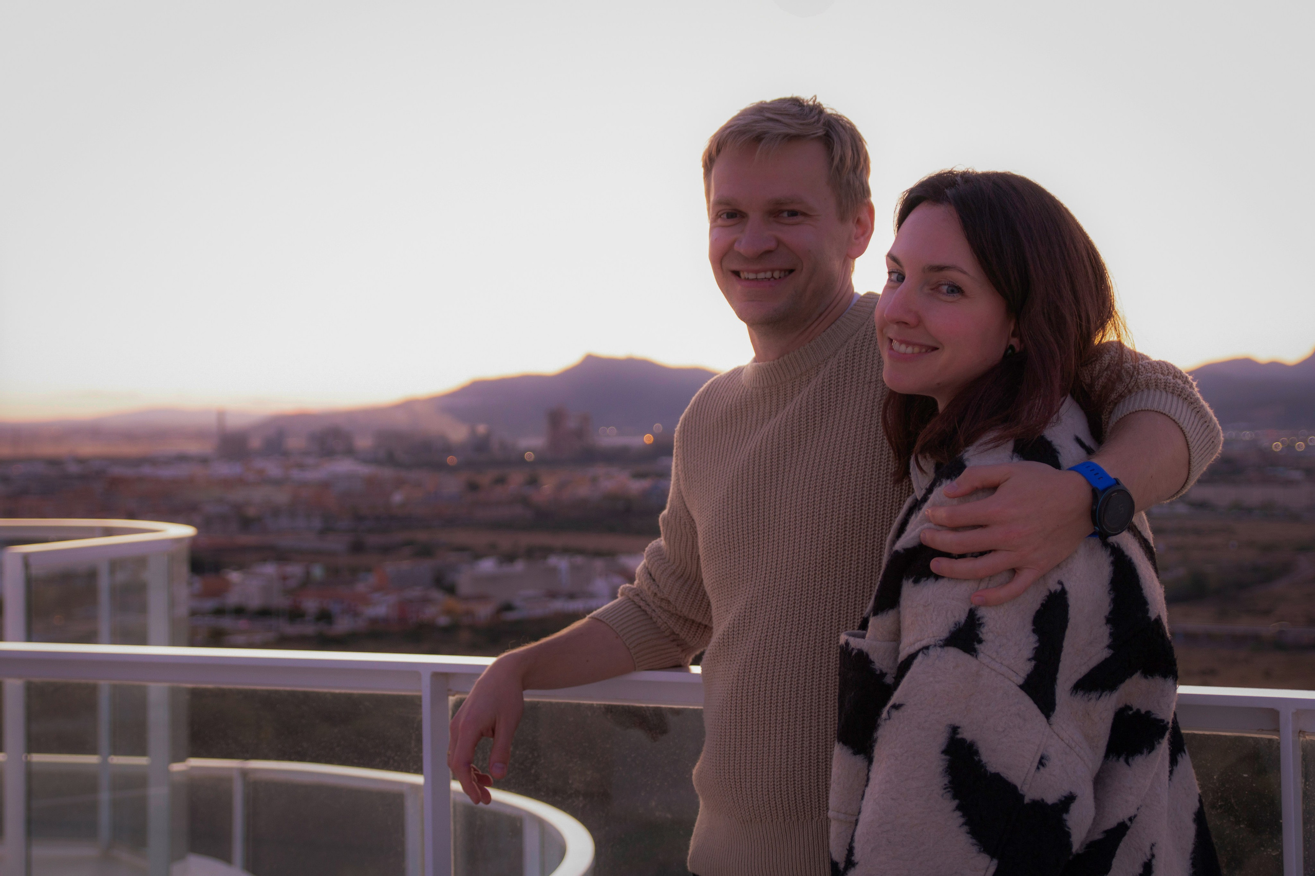 FAMILIA CANET. Fotógrafa Olena Petryk. Realizo sesiones de fotos en Puerto de Sagunto