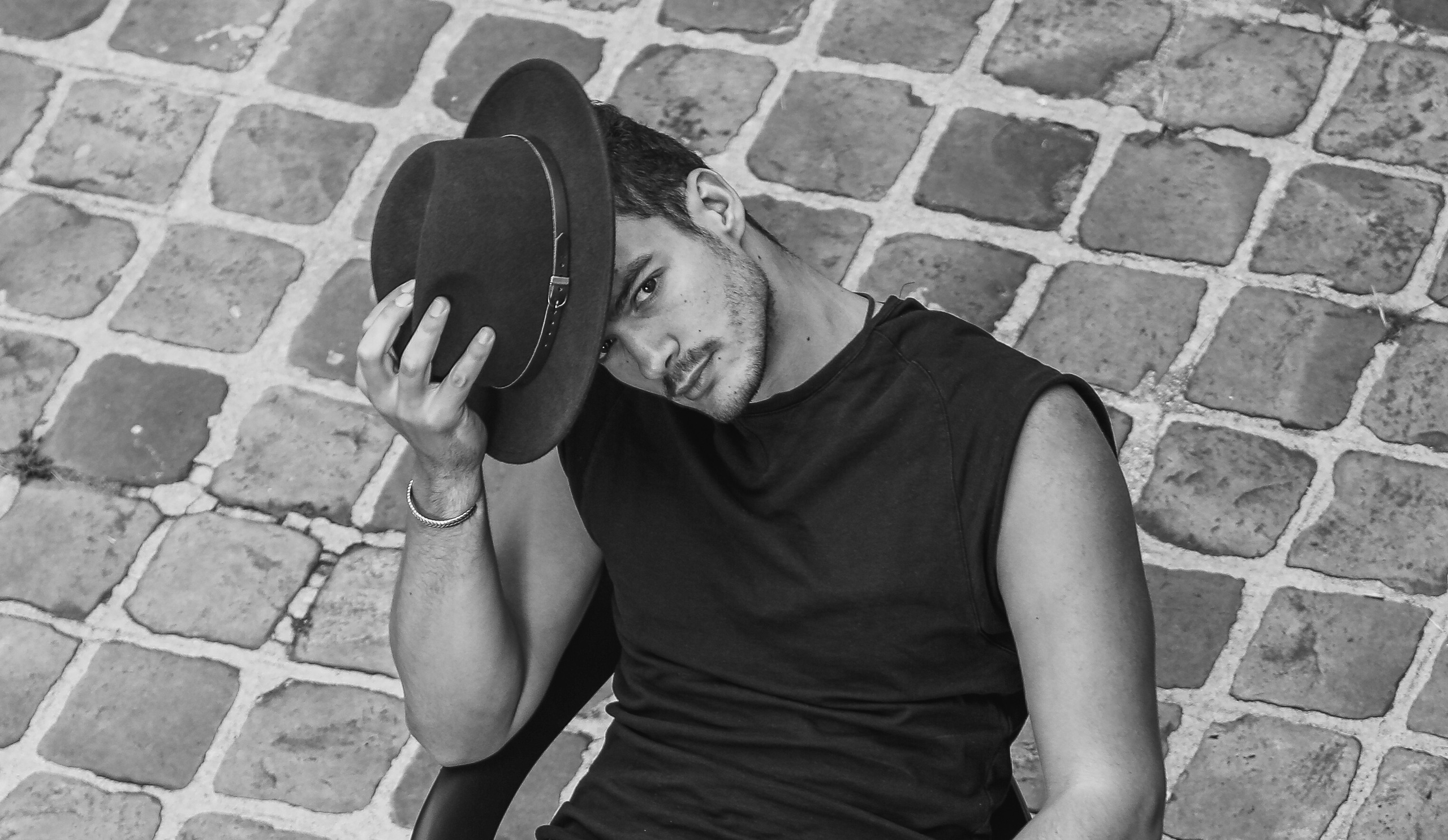 JEAN PAUL. Photographe Karen Tatevosian