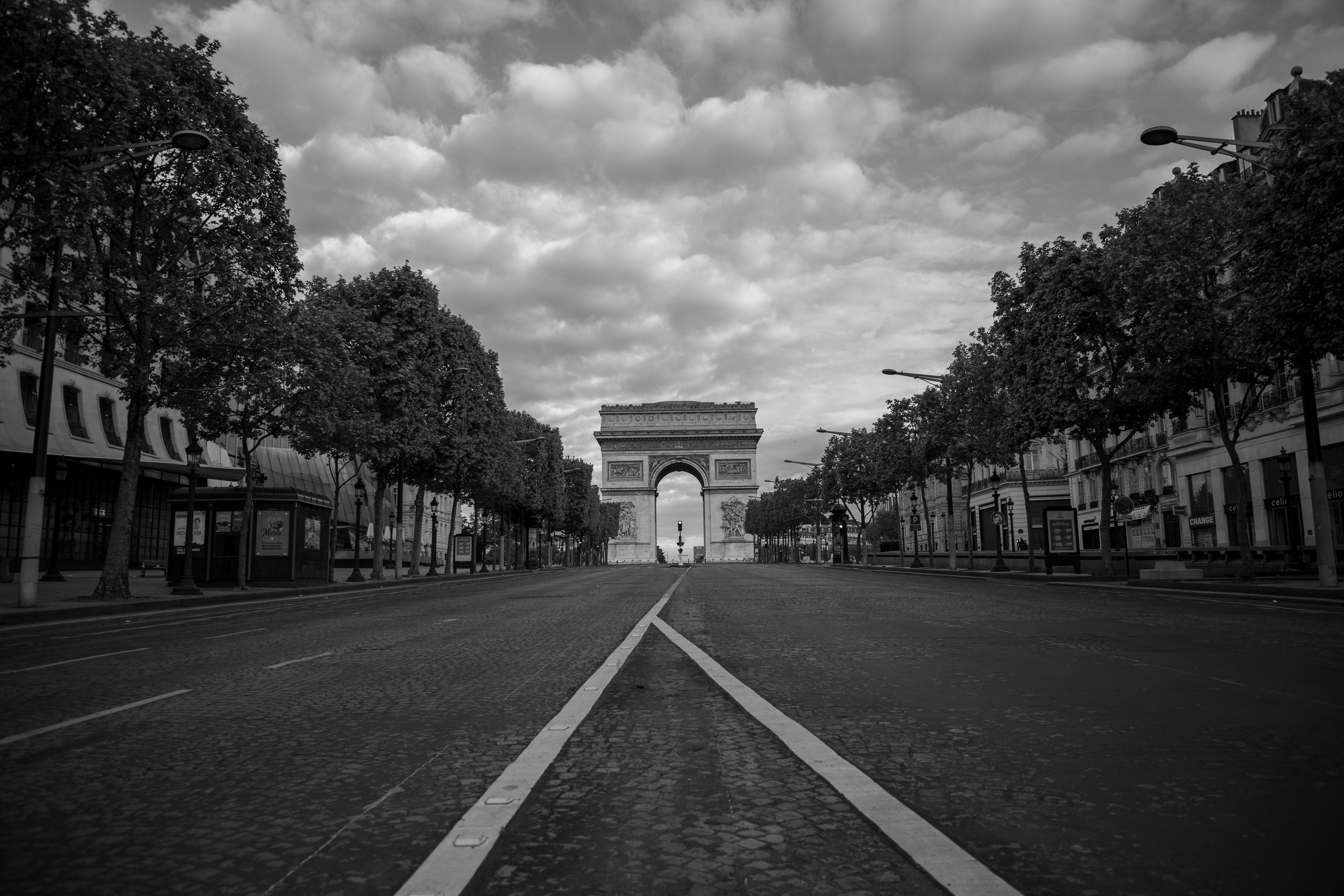 PARIS. Photographe Karen Tatevosian