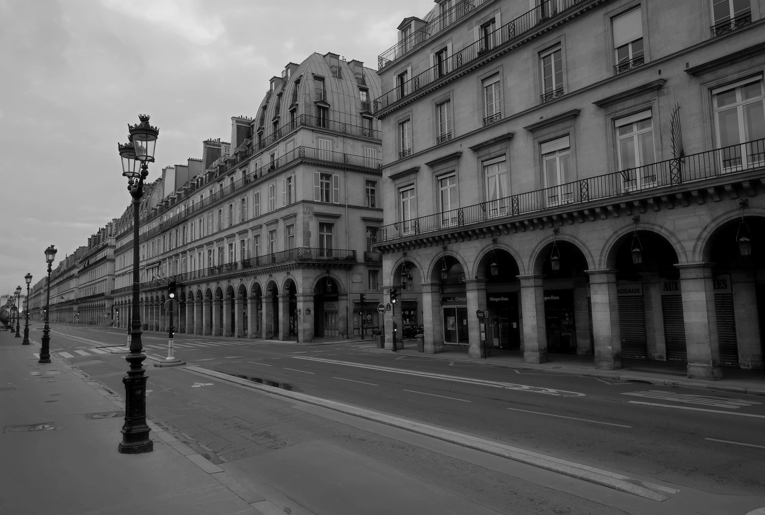 PARIS. Photographe Karen Tatevosian