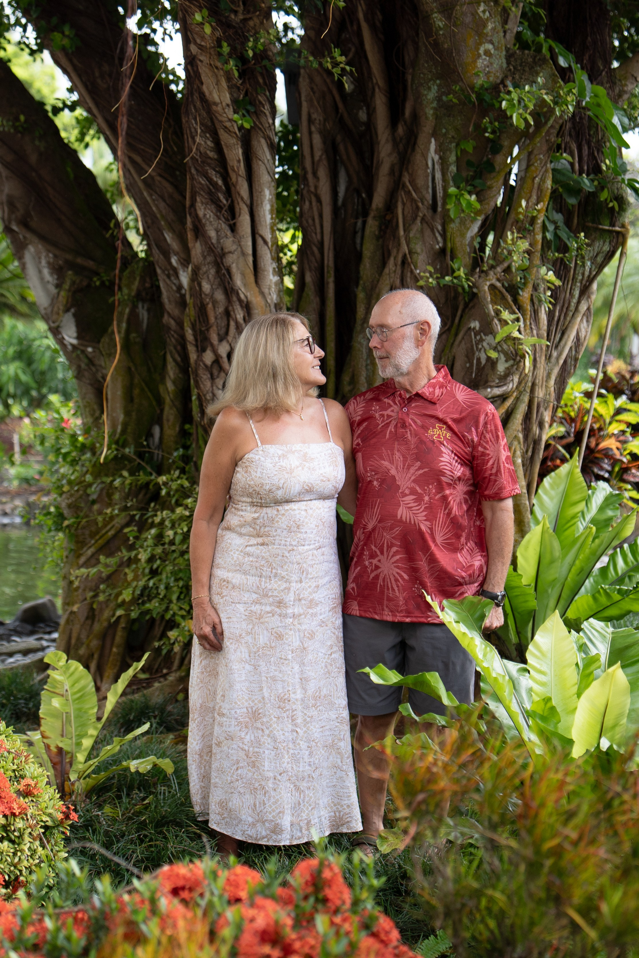 Kauai Beach Photography LLP. Awards winning photographer in Kauai, Hawaii