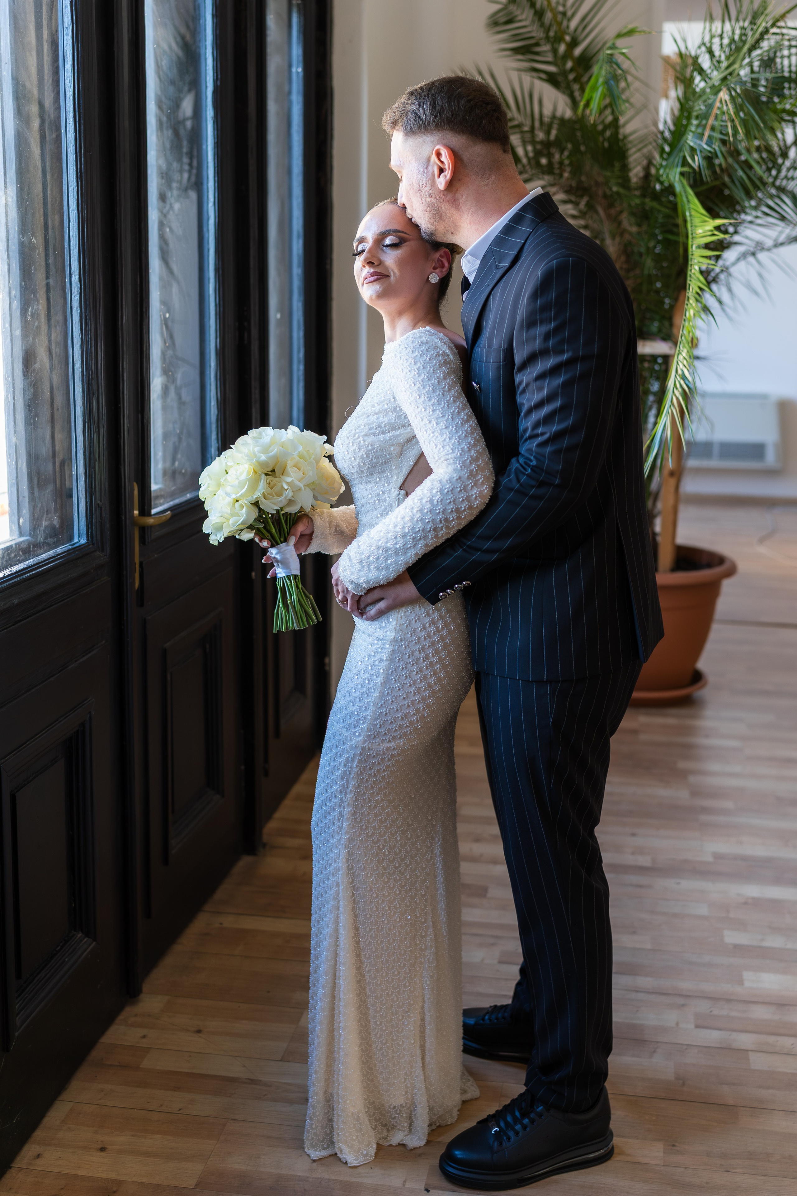 Cununia civilă a lui Tudor și Mădălina – eleganță, emoție și lumină. Event, portrait, and lifestyle photographer